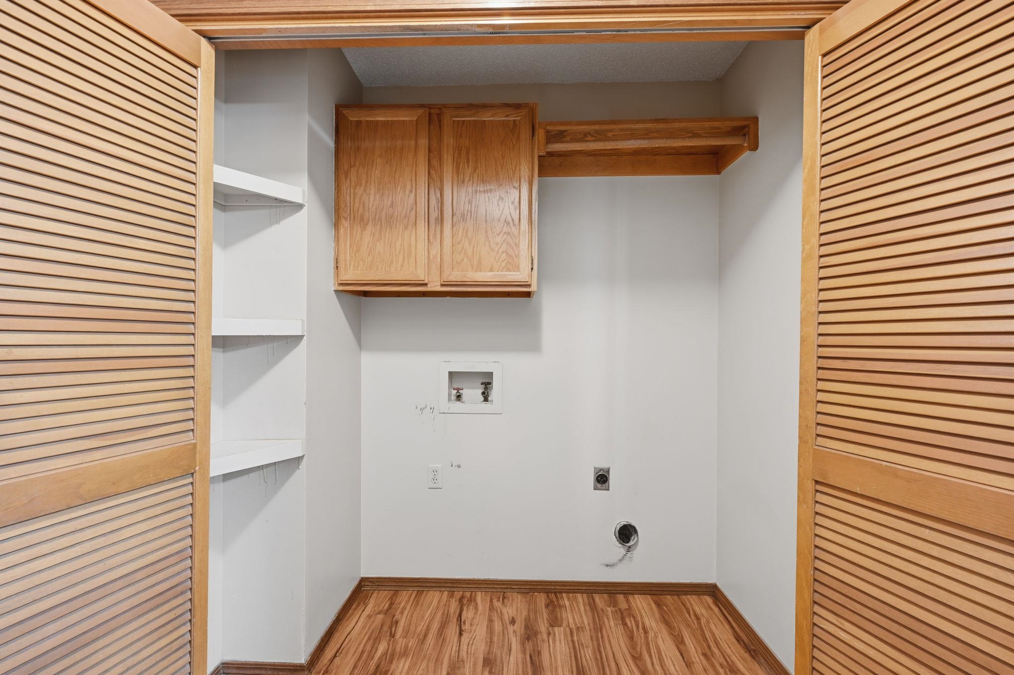 11604 W Taylor Property Photo 19