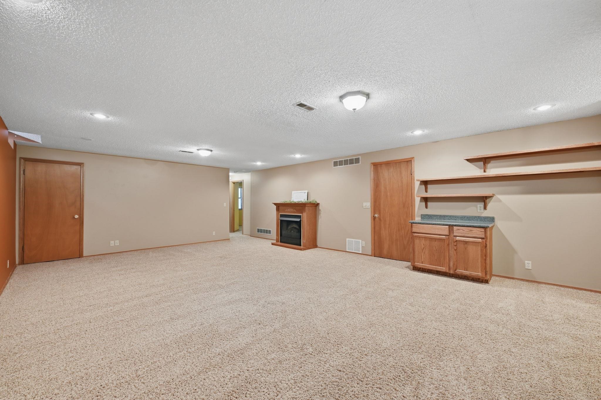 11604 W Taylor Property Photo 20