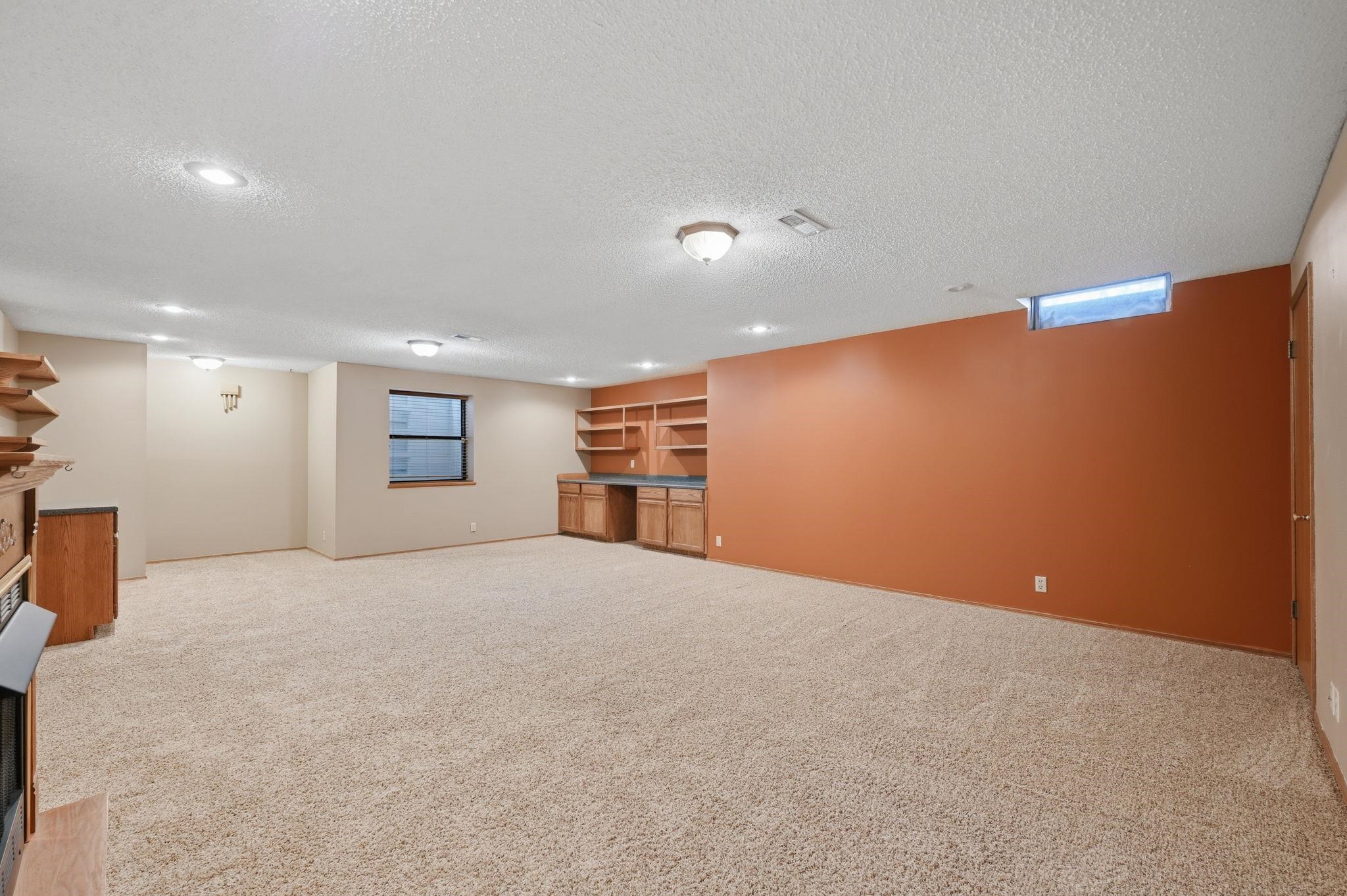 11604 W Taylor Property Photo 22