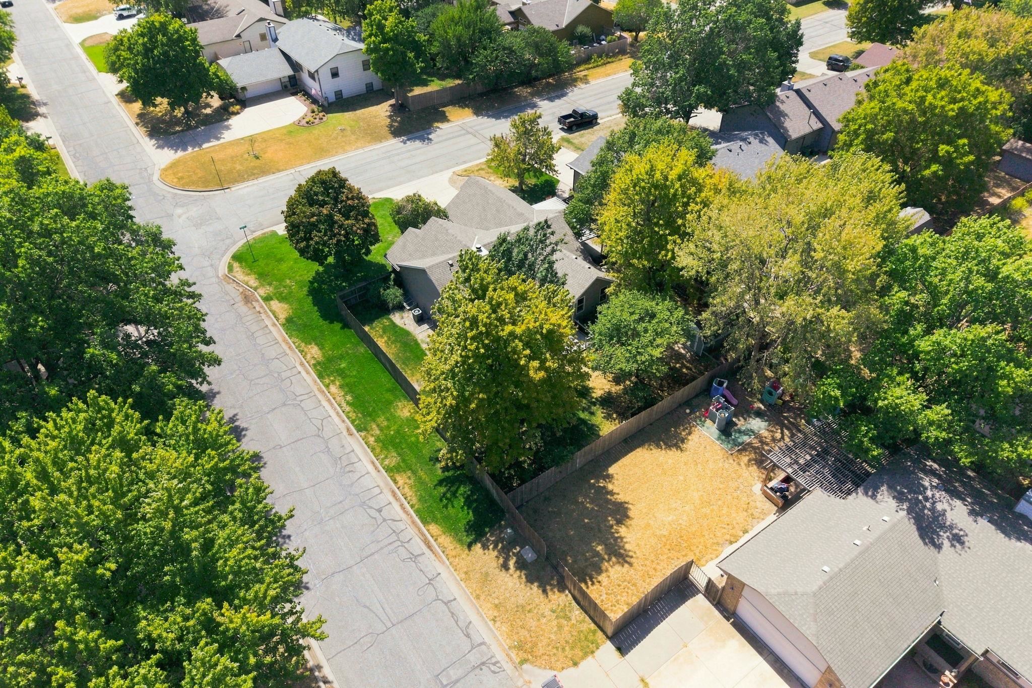 11604 W Taylor Property Photo 32
