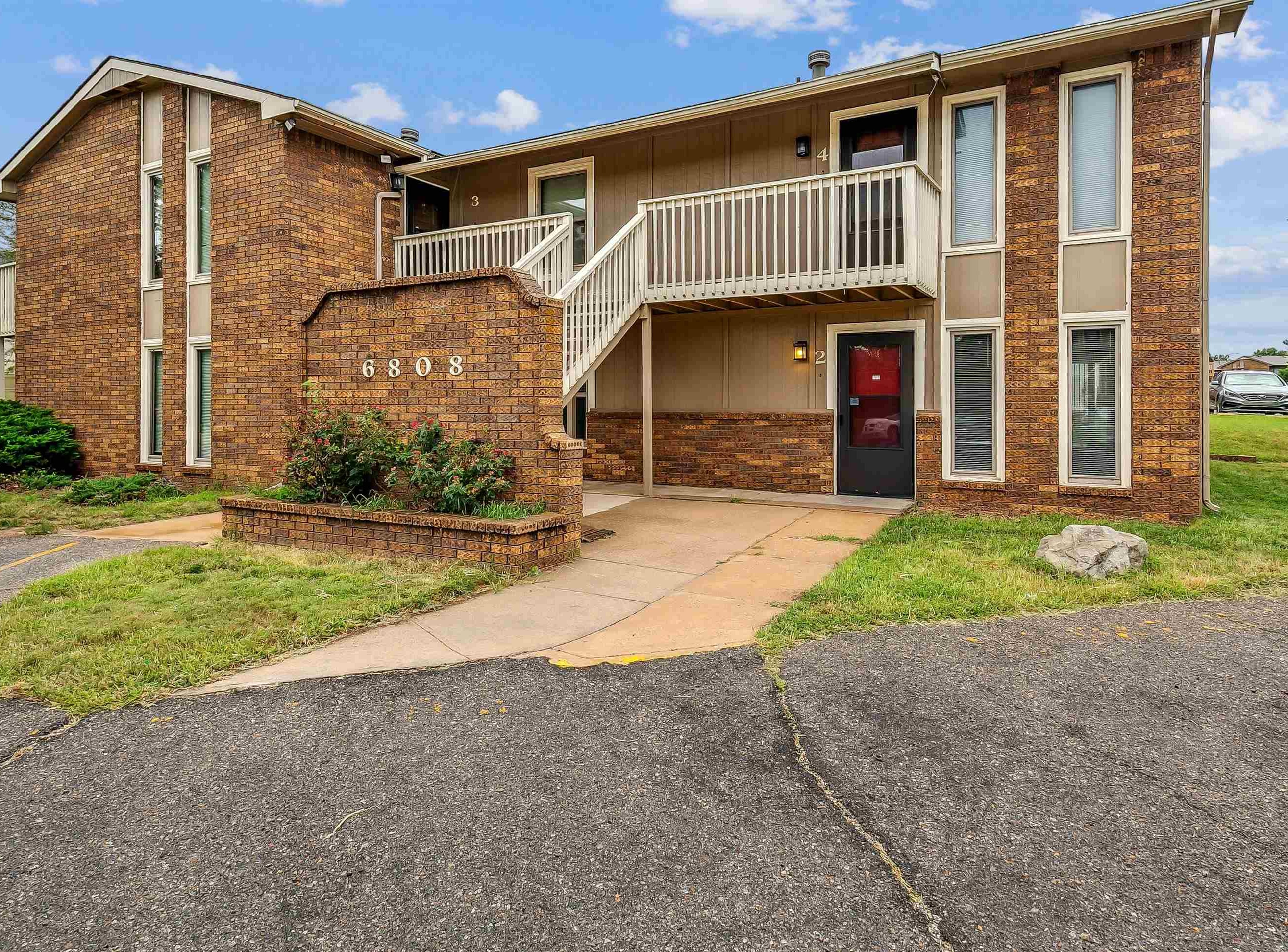 6808 W Par Lane Property Photo 1