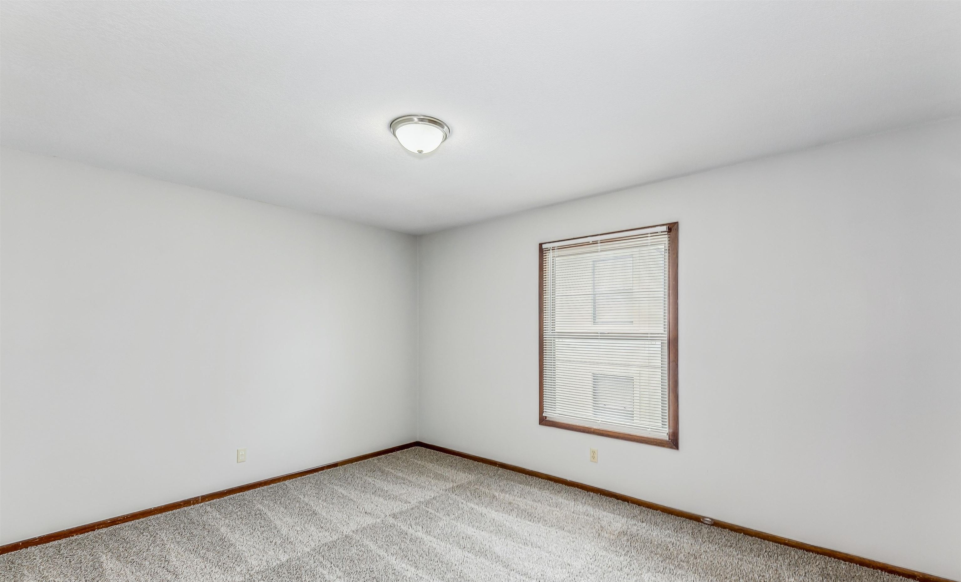 6808 W Par Lane Property Photo 8