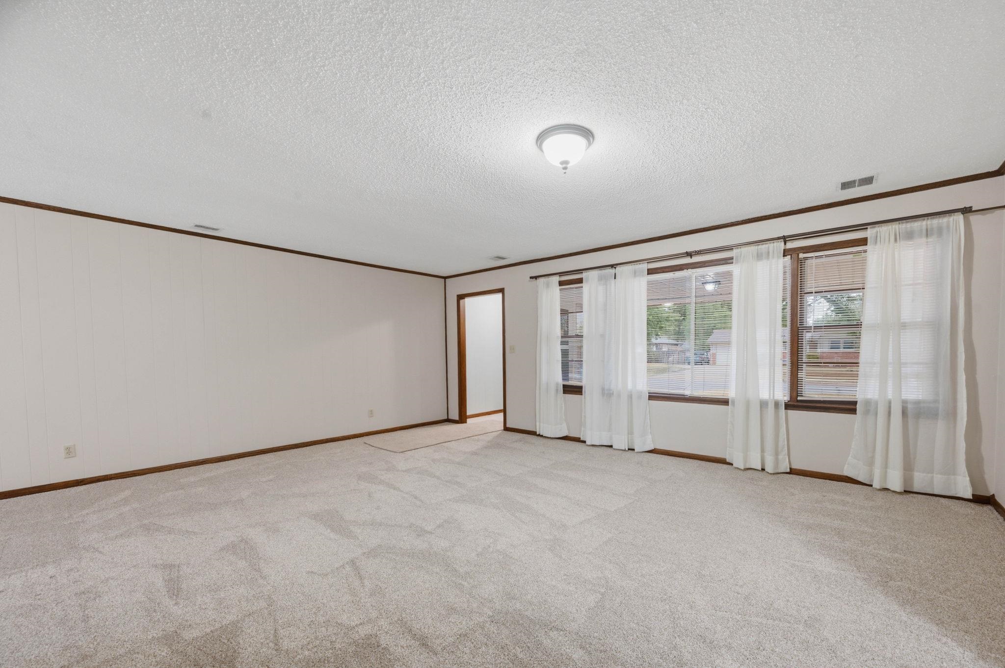 7826 W Quail Ln Property Photo 6