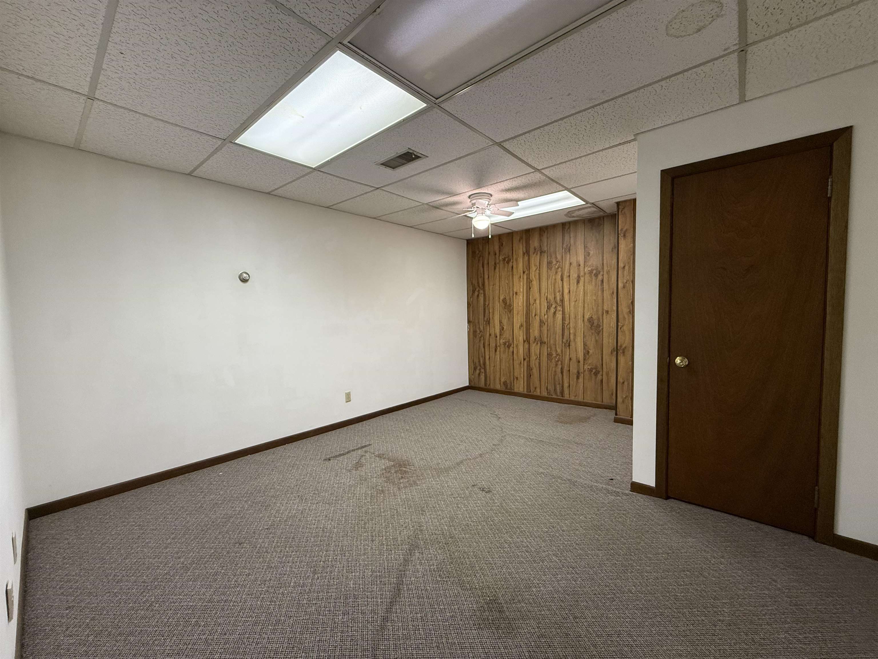 112 S Main Property Photo 14