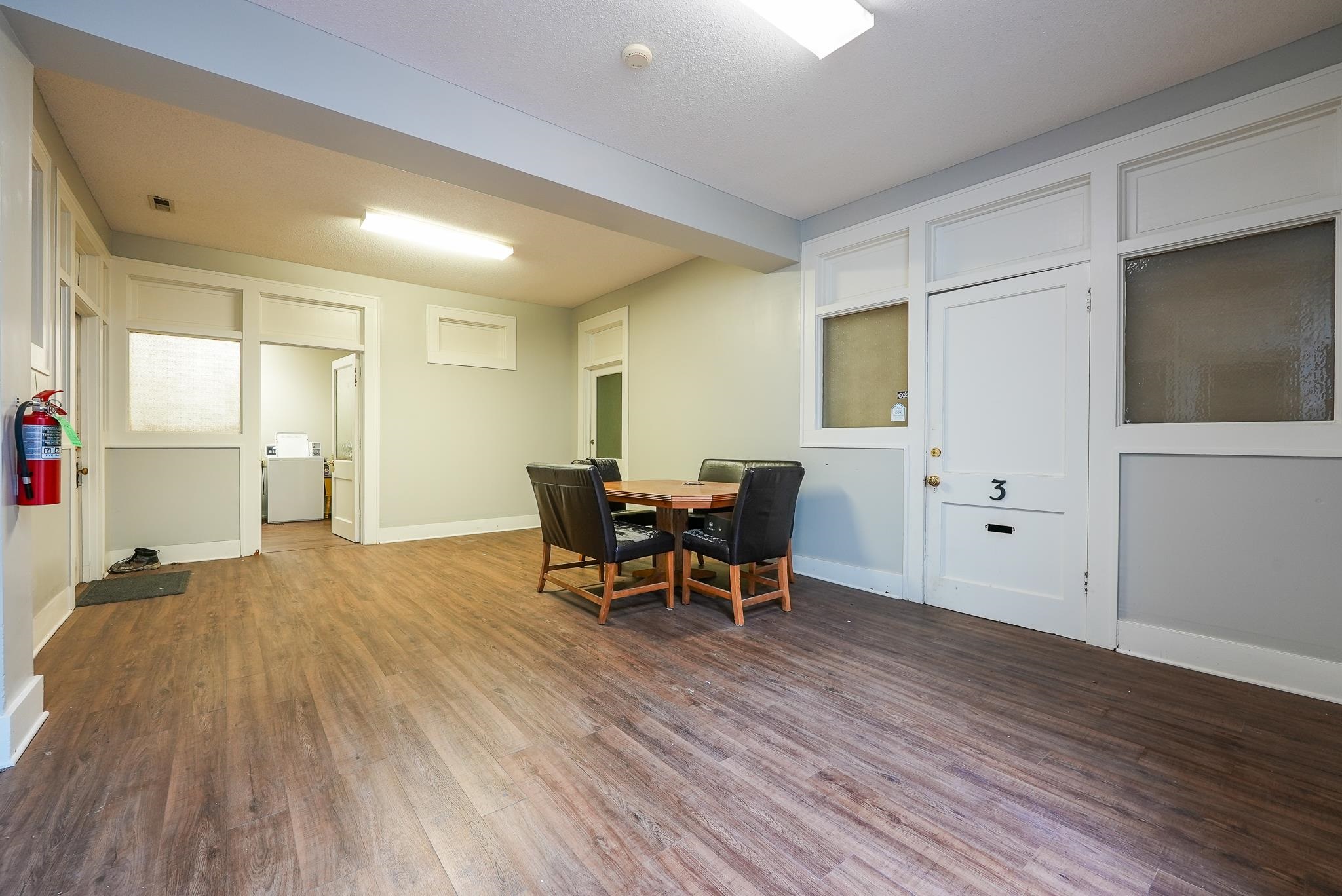 112 S Main Property Photo 16