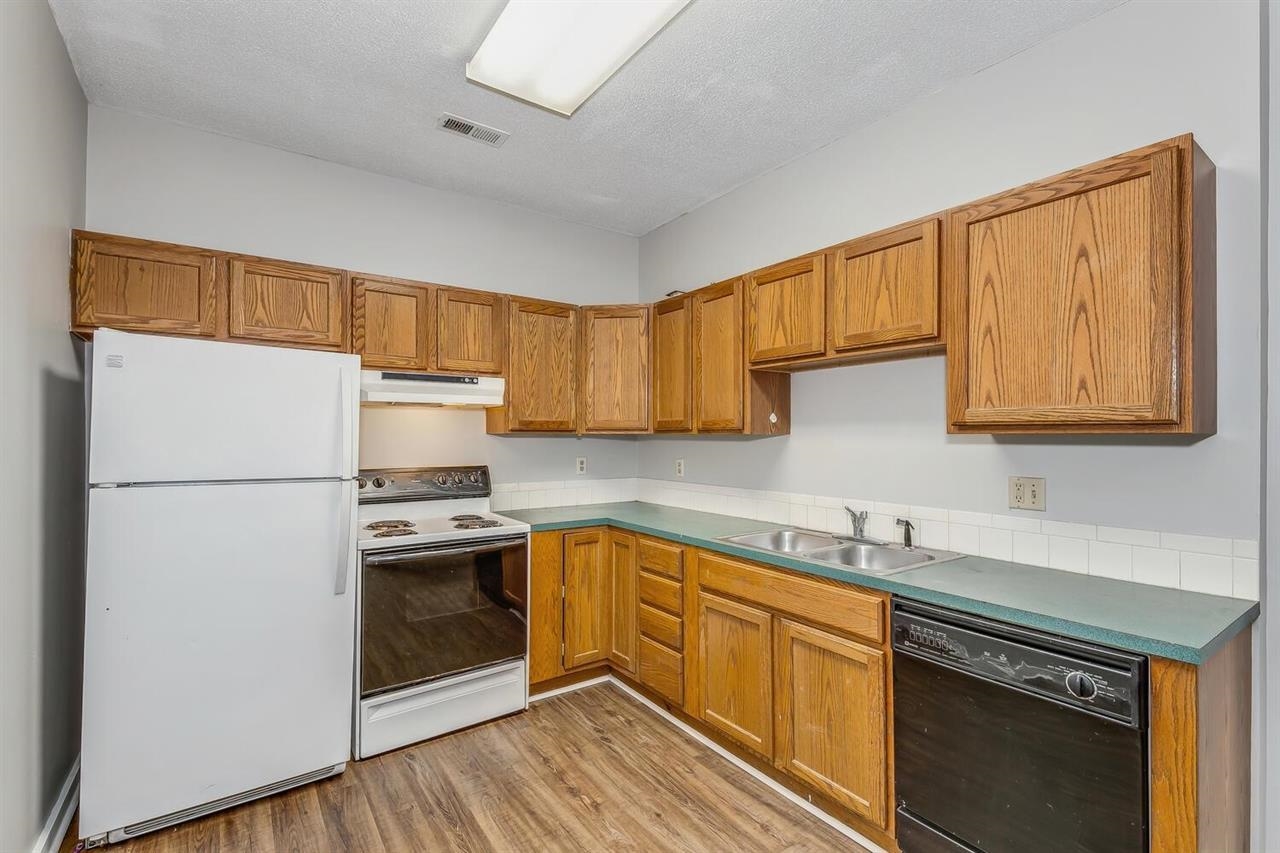 112 S Main Property Photo 19