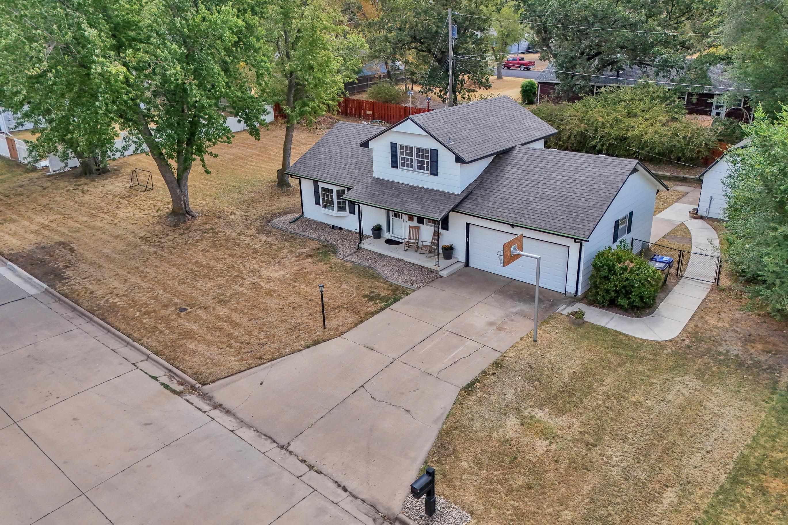107 Brookside Dr Property Photo 3
