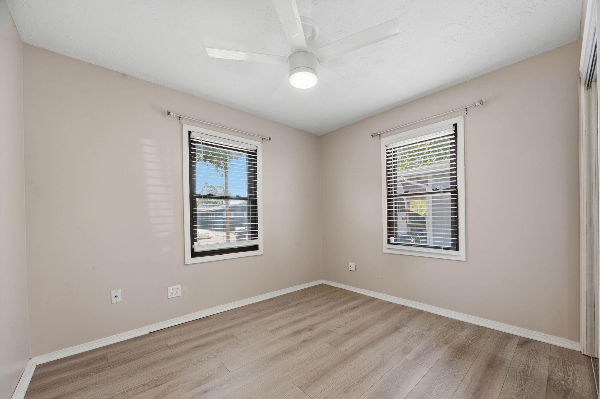 3427 S Everett Ave Property Photo 9