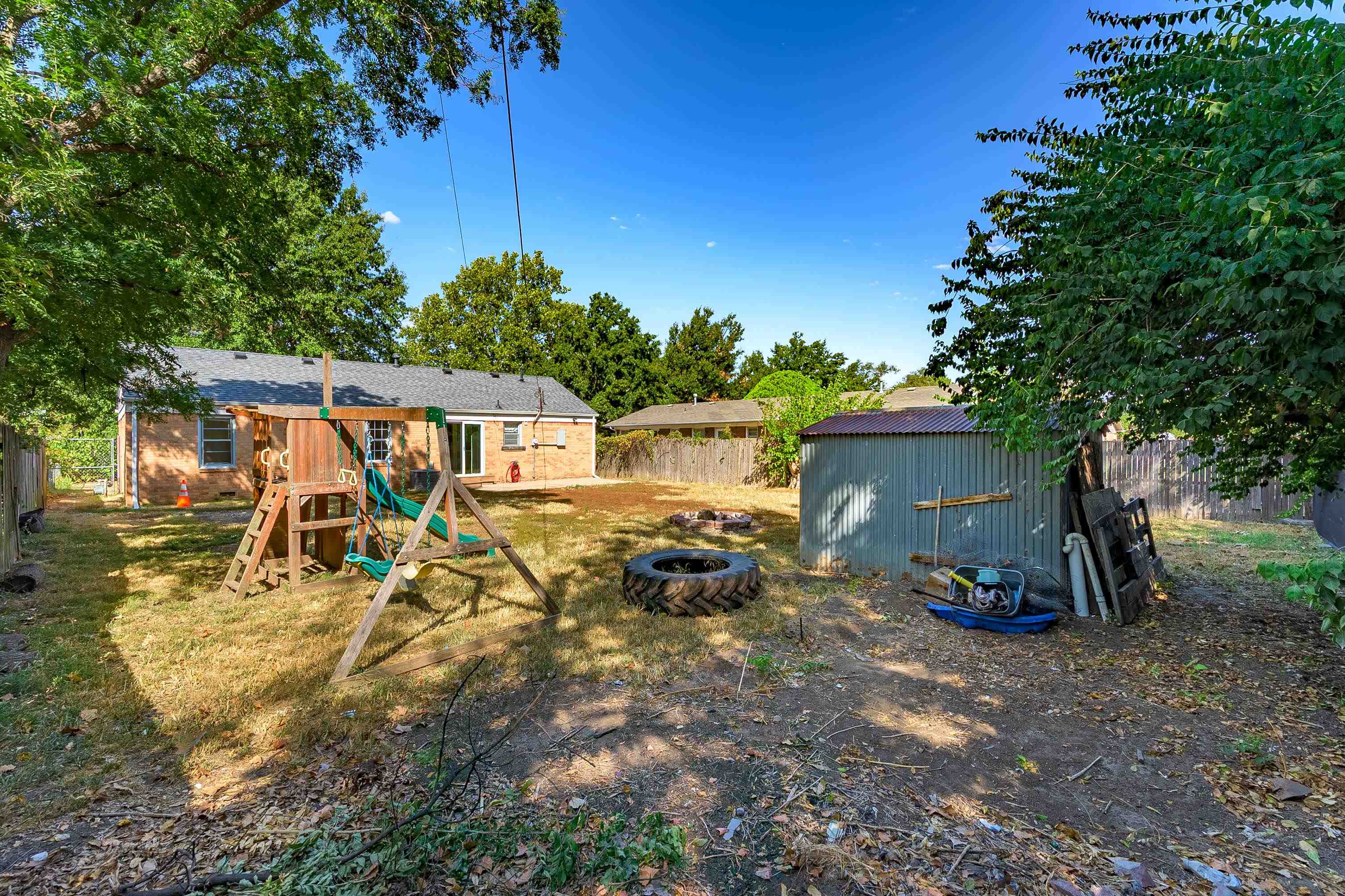 2820 S Mosley St Property Photo 23