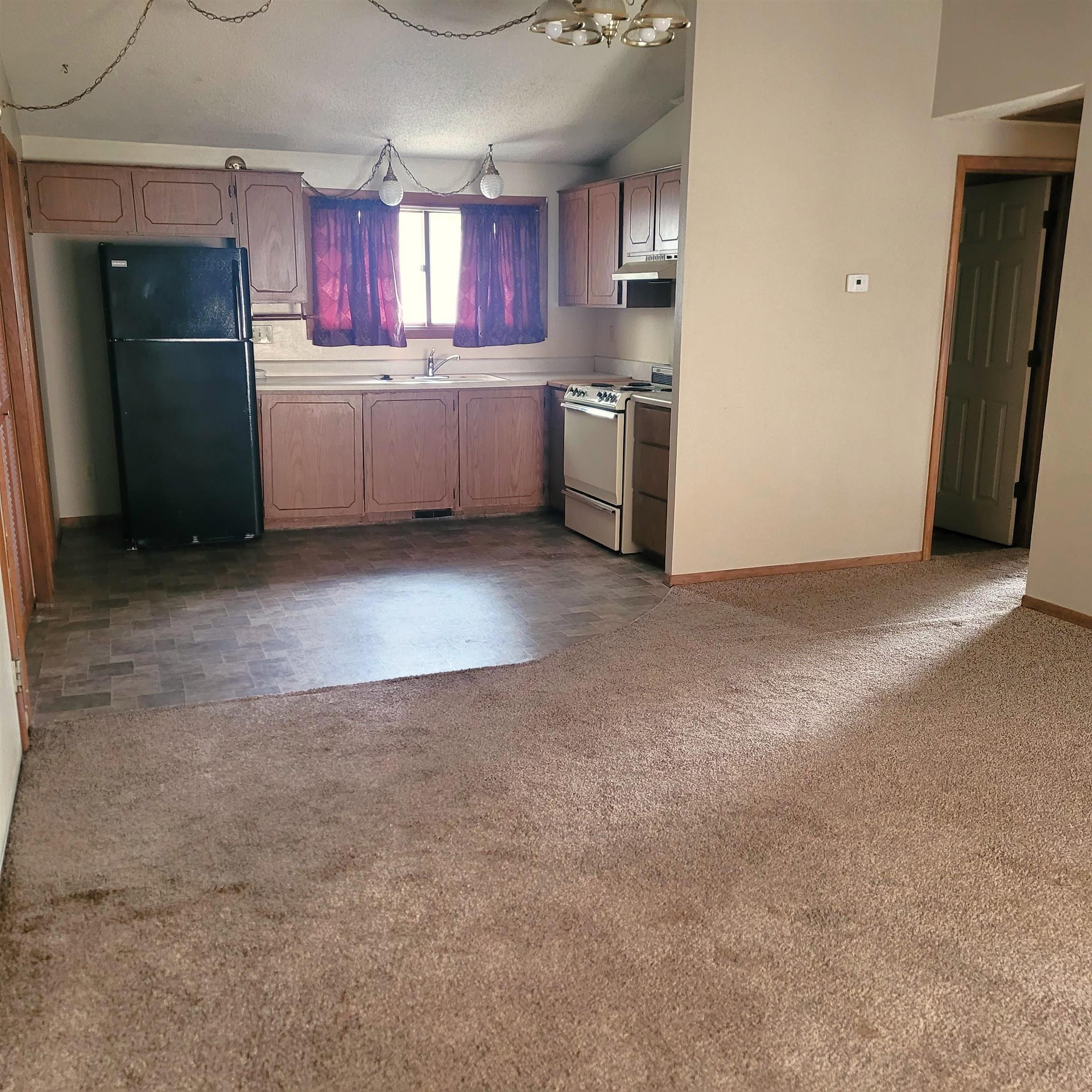 128 W Kirwin Ave Property Photo 2