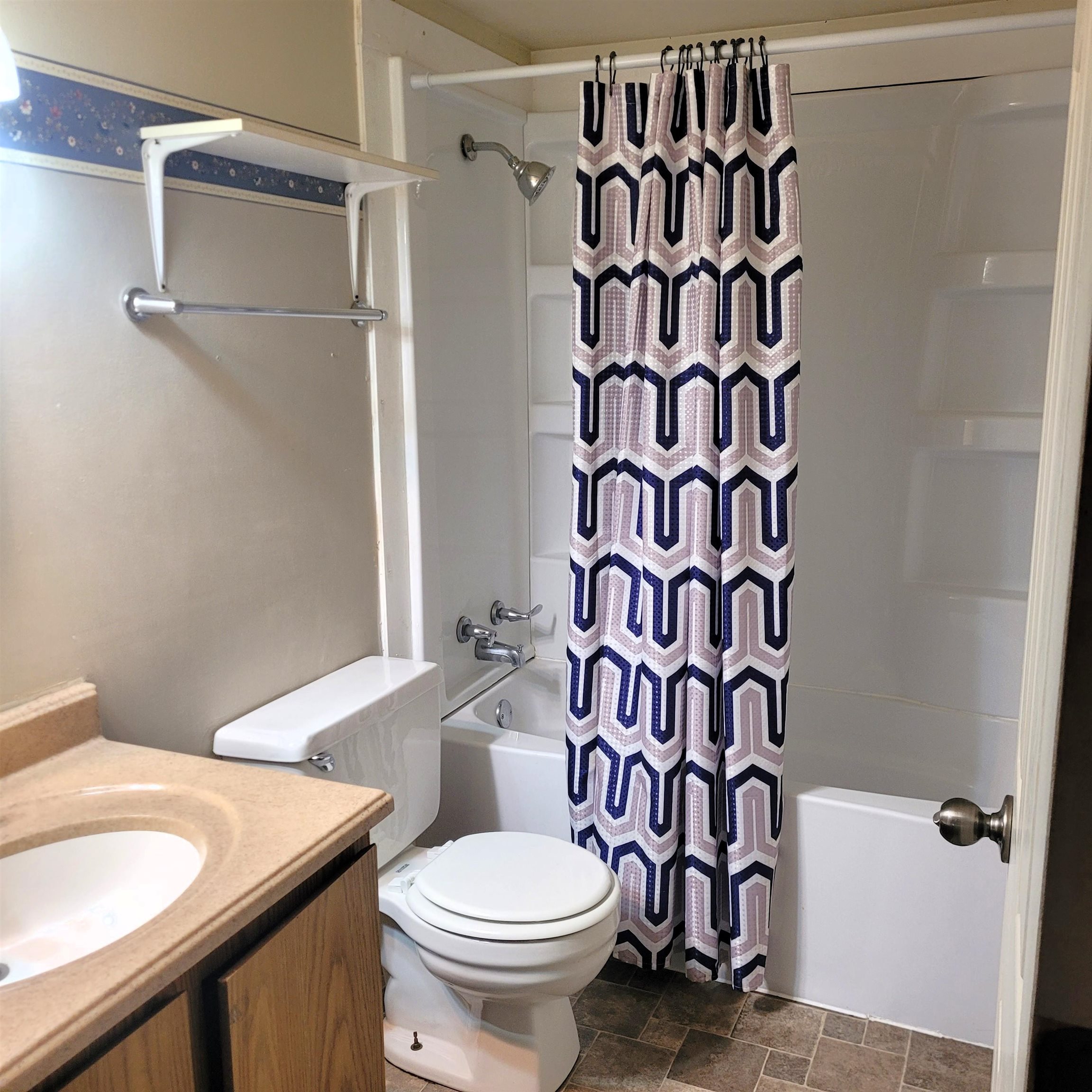 128 W Kirwin Ave Property Photo 3
