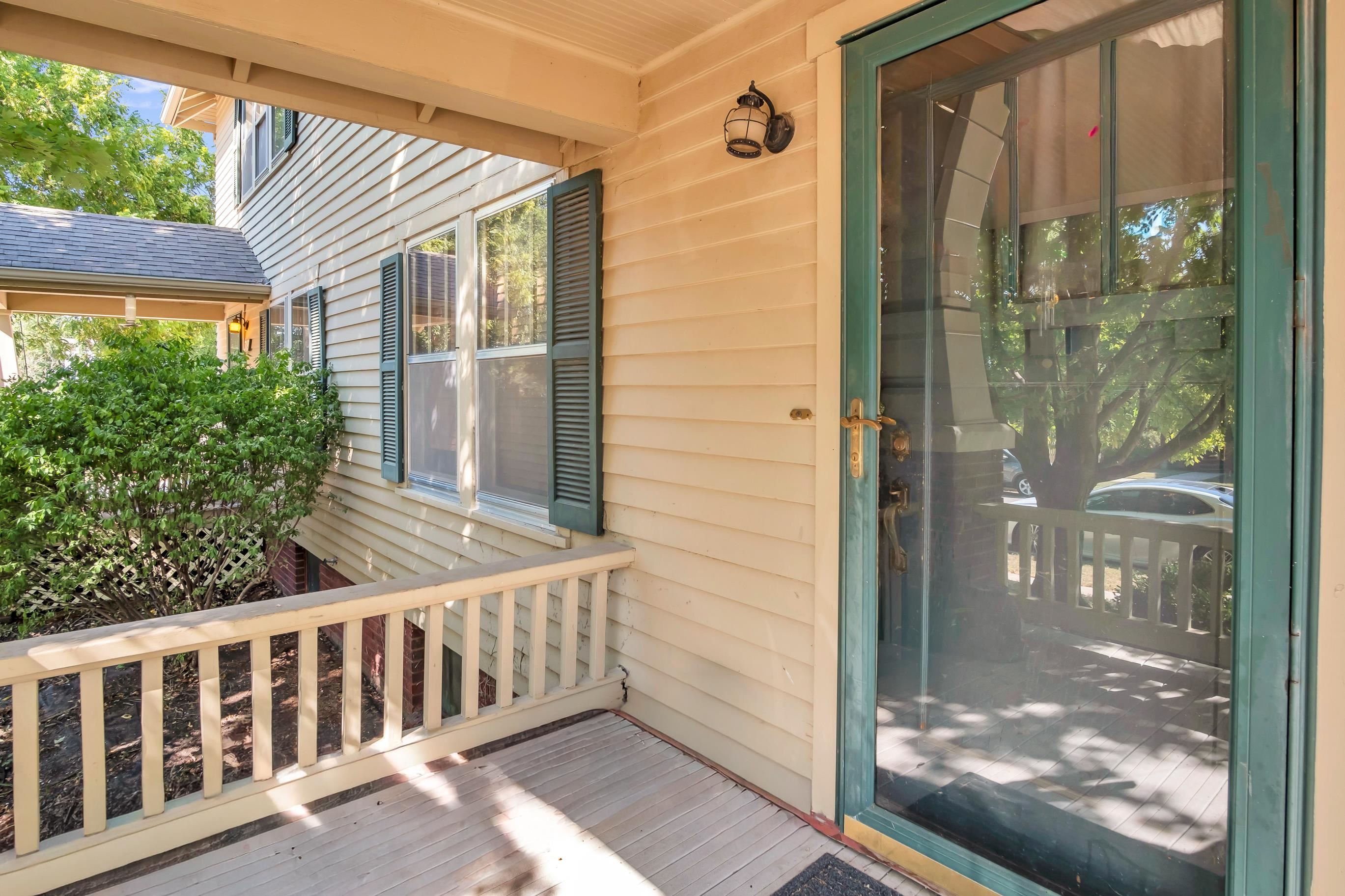 316 N Pine St Property Photo 4