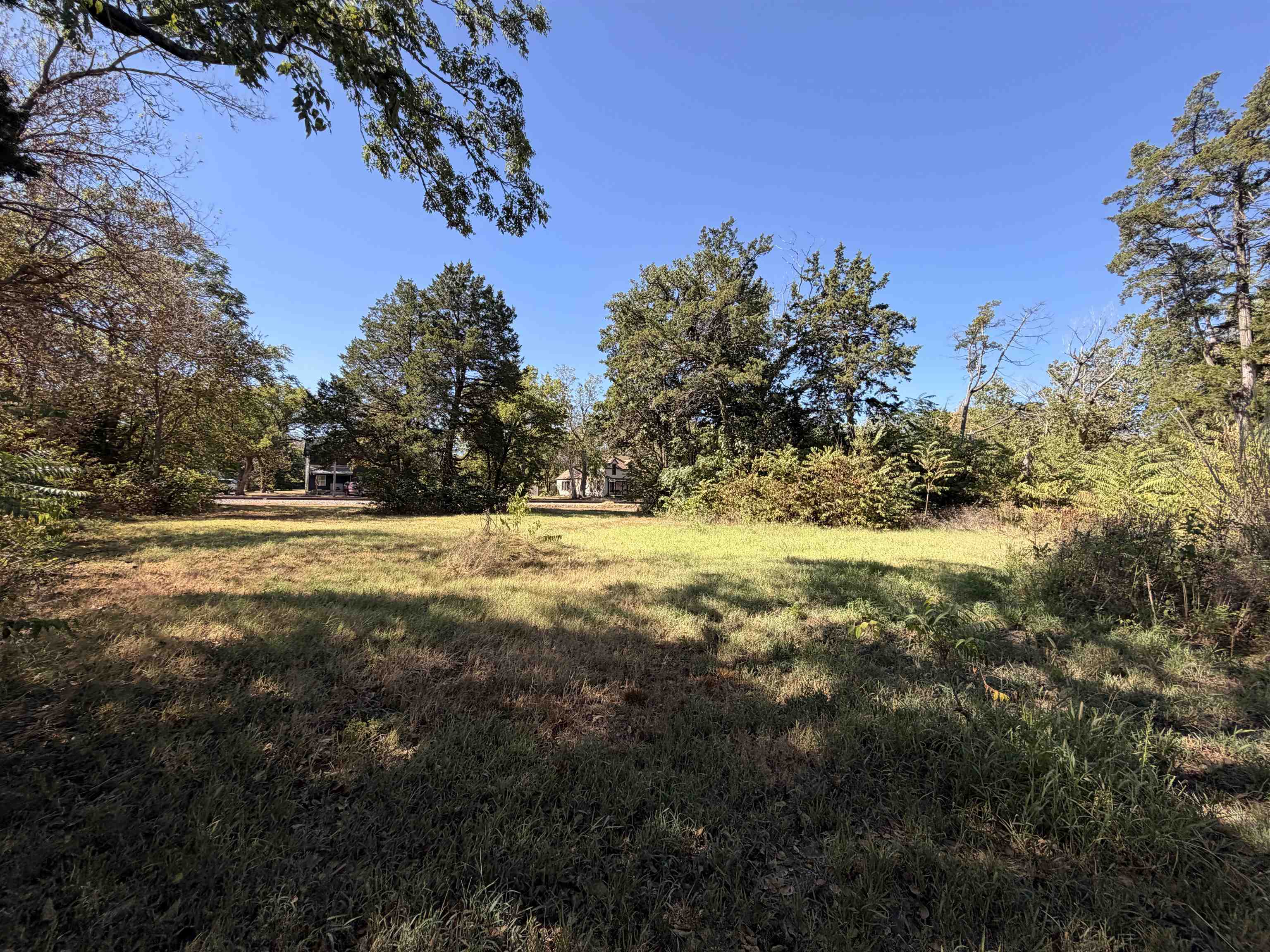 401 N Athenian Ave Property Photo 3