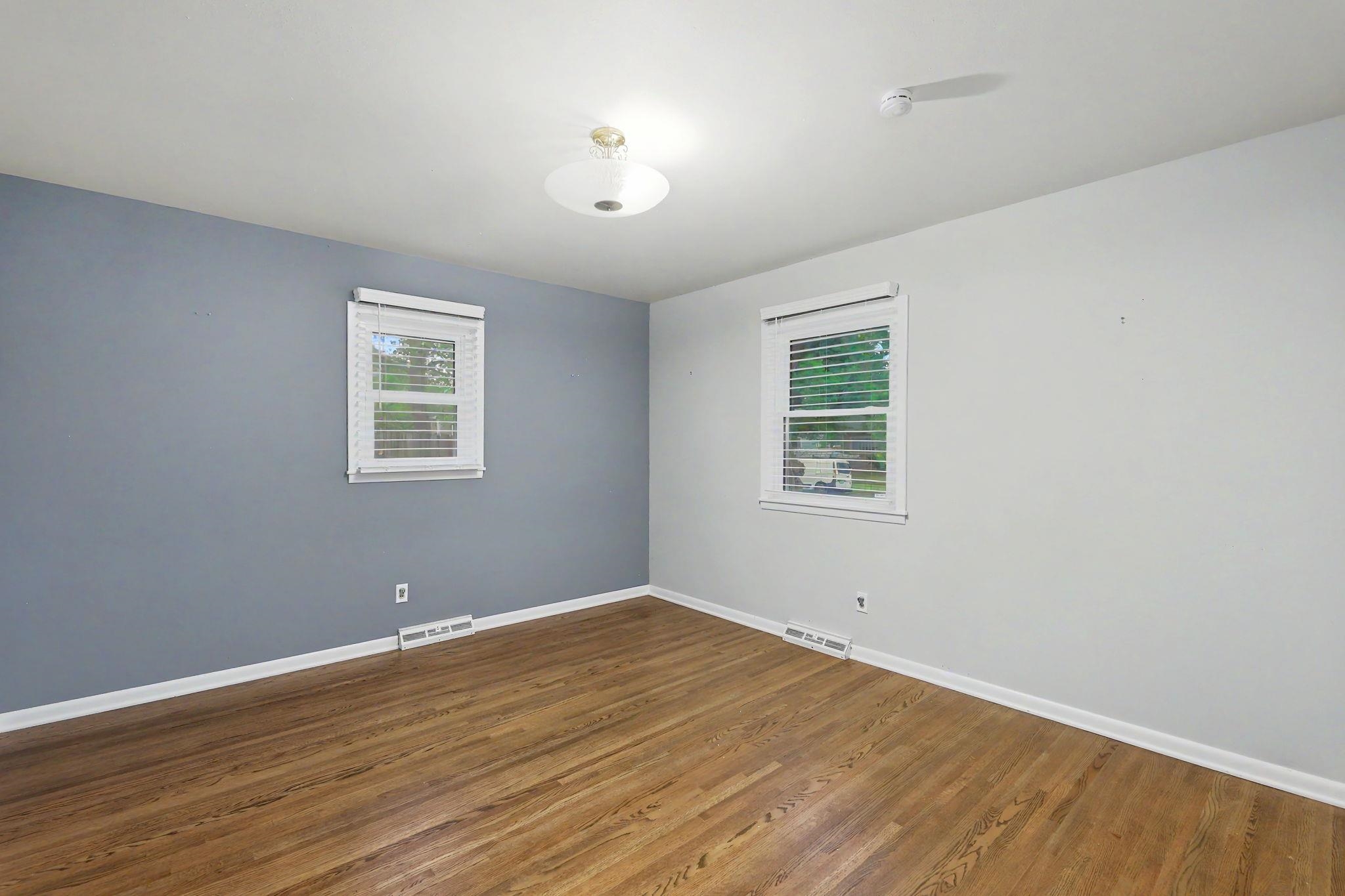 7002 E Magill Ln Property Photo 11