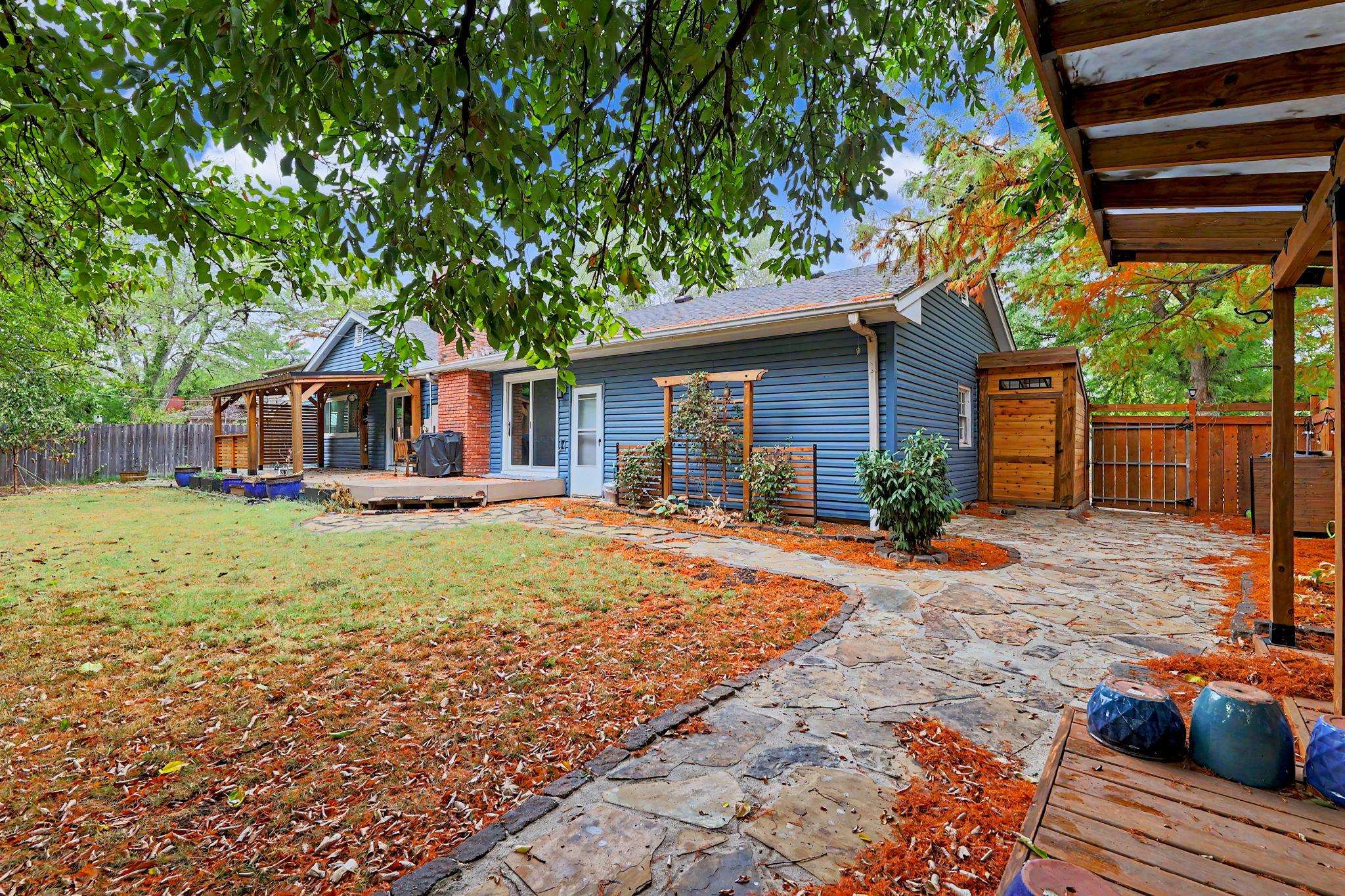 7002 E Magill Ln Property Photo 17