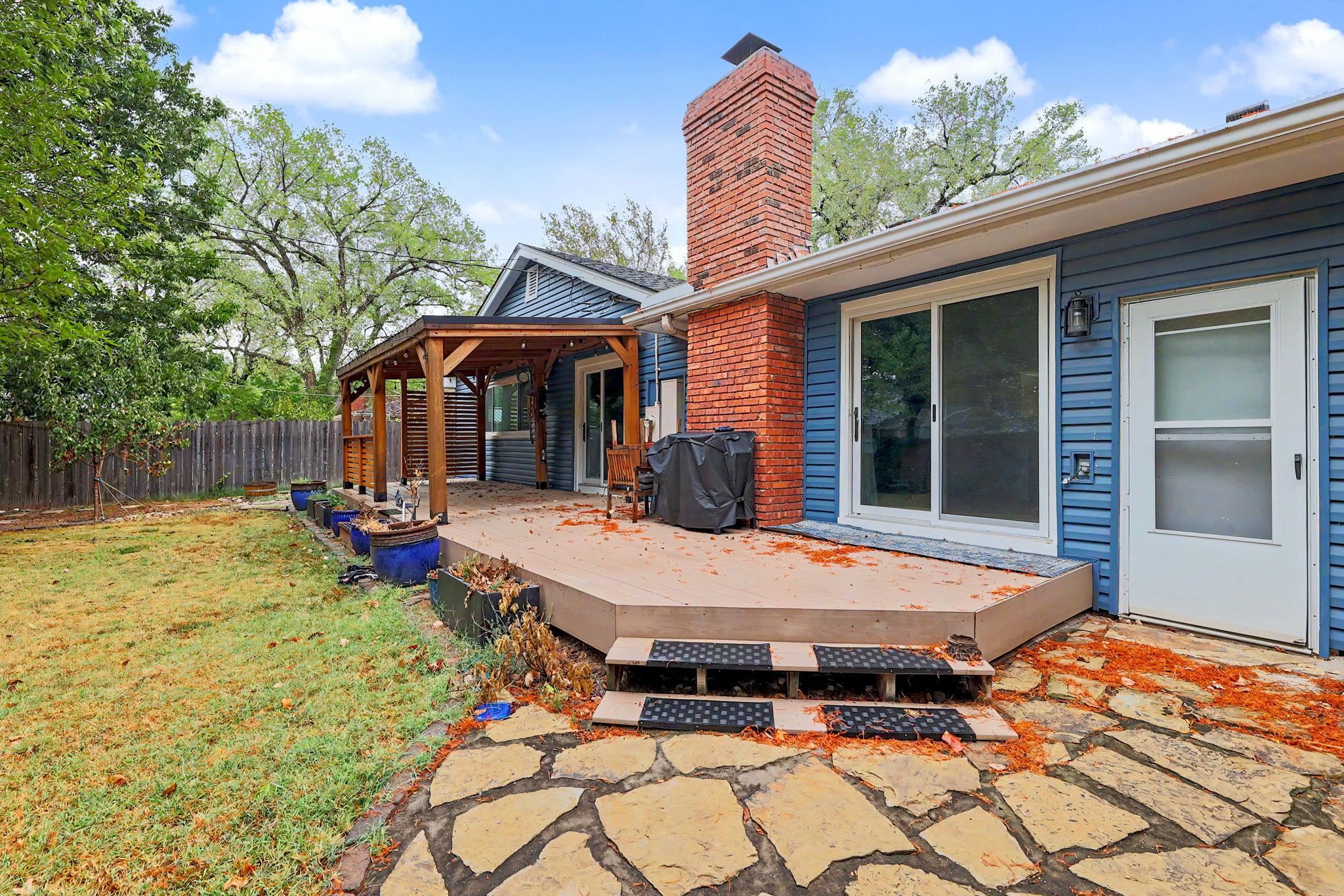 7002 E Magill Ln Property Photo 18