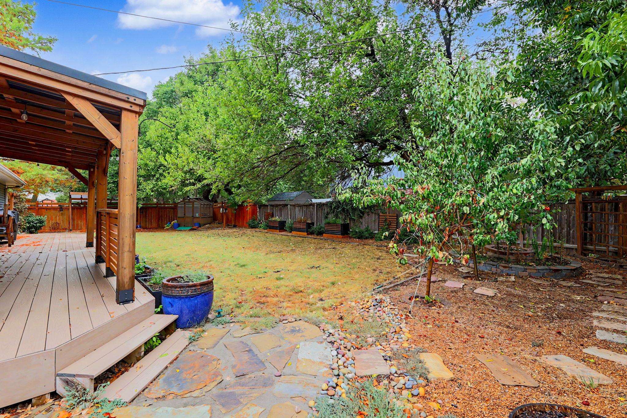 7002 E Magill Ln Property Photo 21
