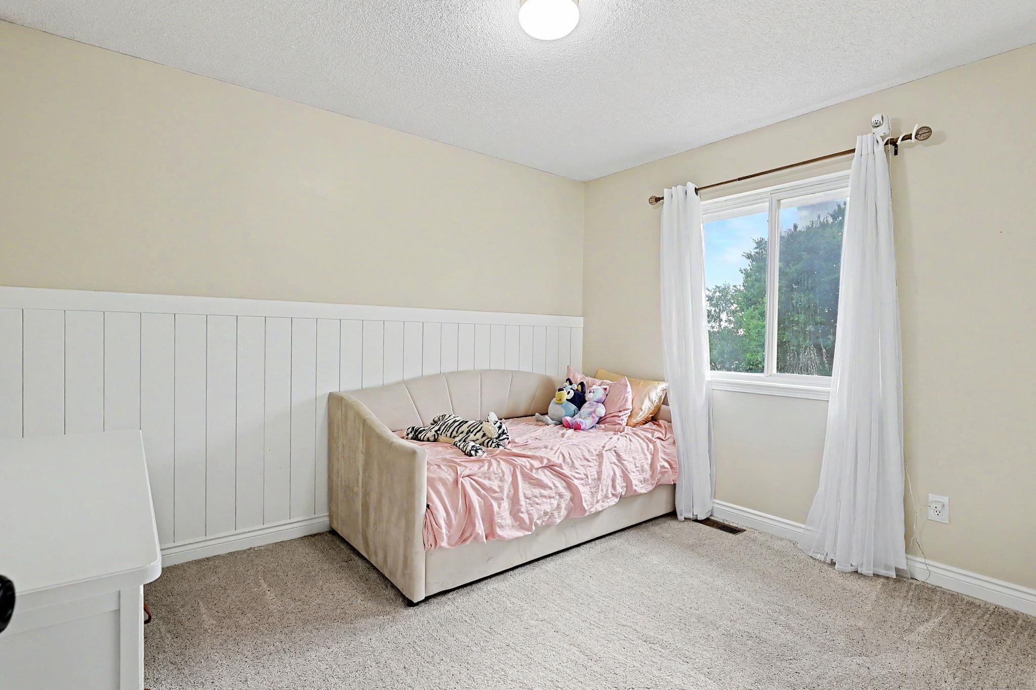 1041 S Bracken St Property Photo 15