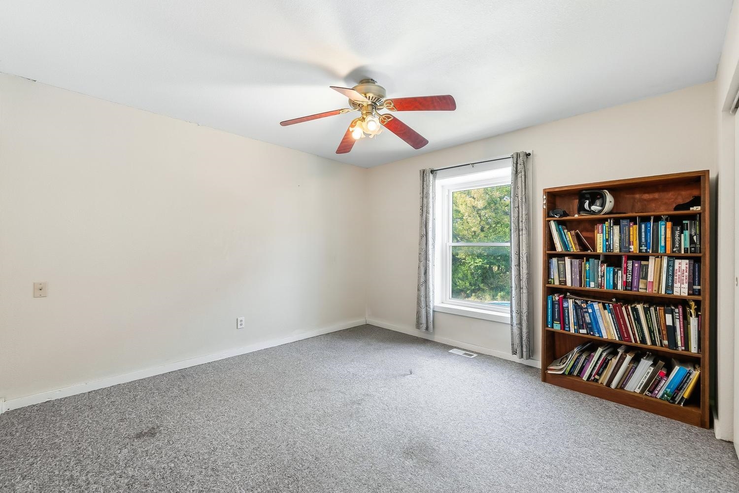 3353 N 159th St E Property Photo 16