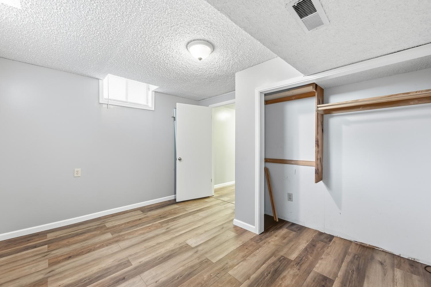 120 E Shady Brook Ln Property Photo 26