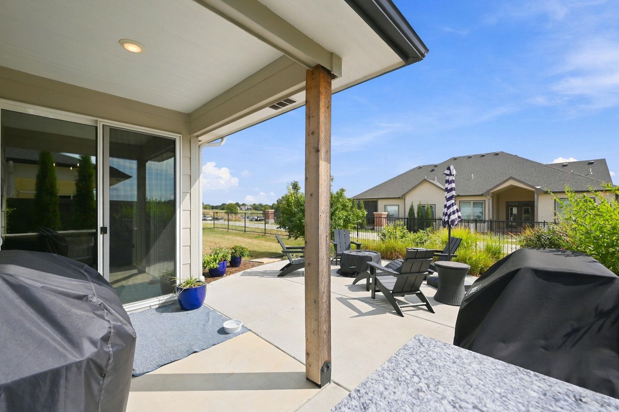 838 N Speyside Cir Property Photo 31