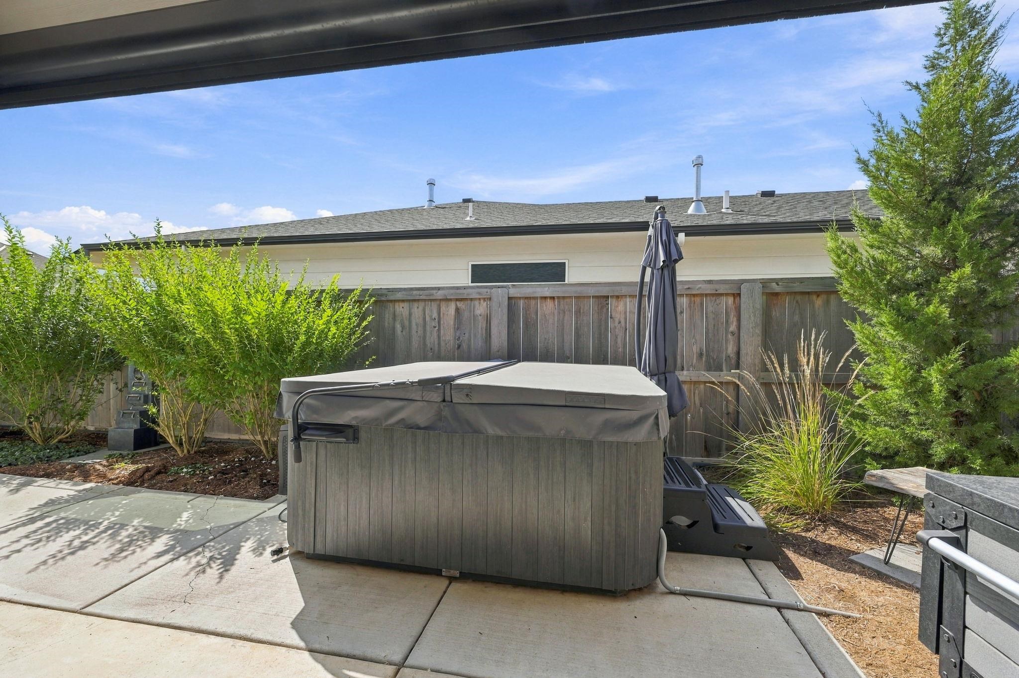 838 N Speyside Cir Property Photo 34