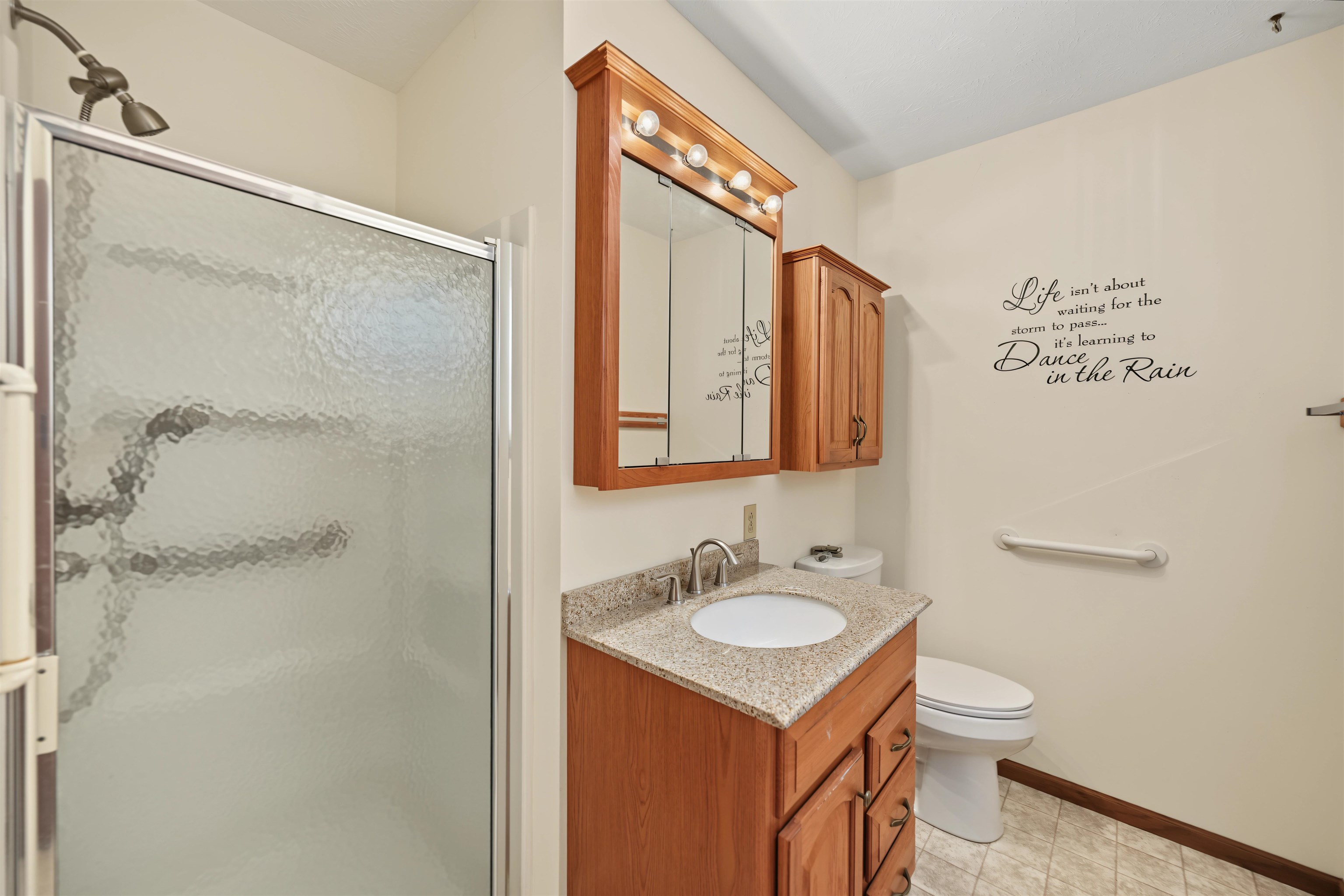 1233 Louise Ln Property Photo 14