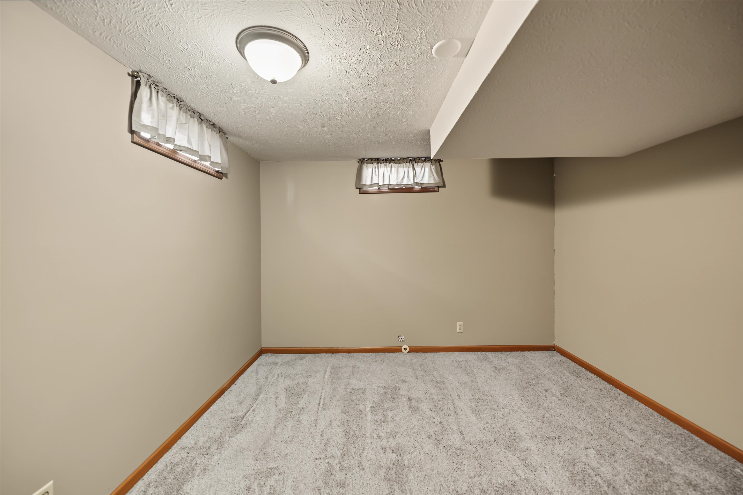 1233 Louise Ln Property Photo 20