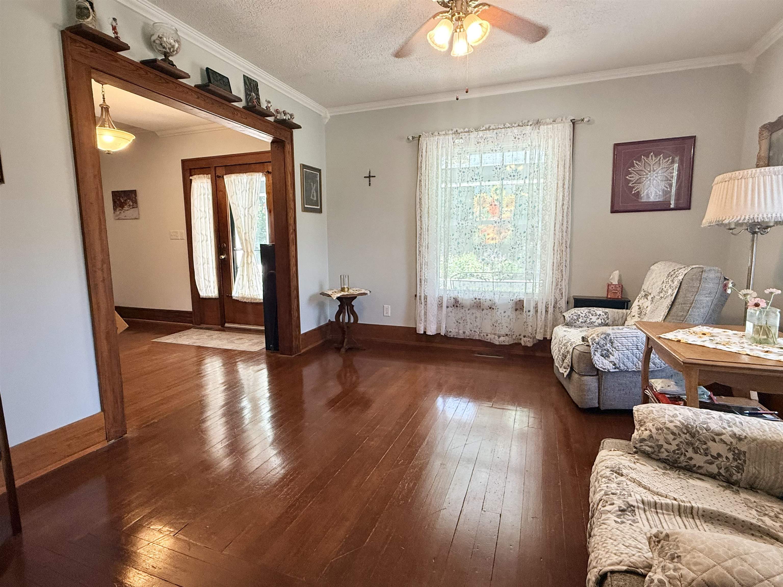 673 Walnut Property Photo 6