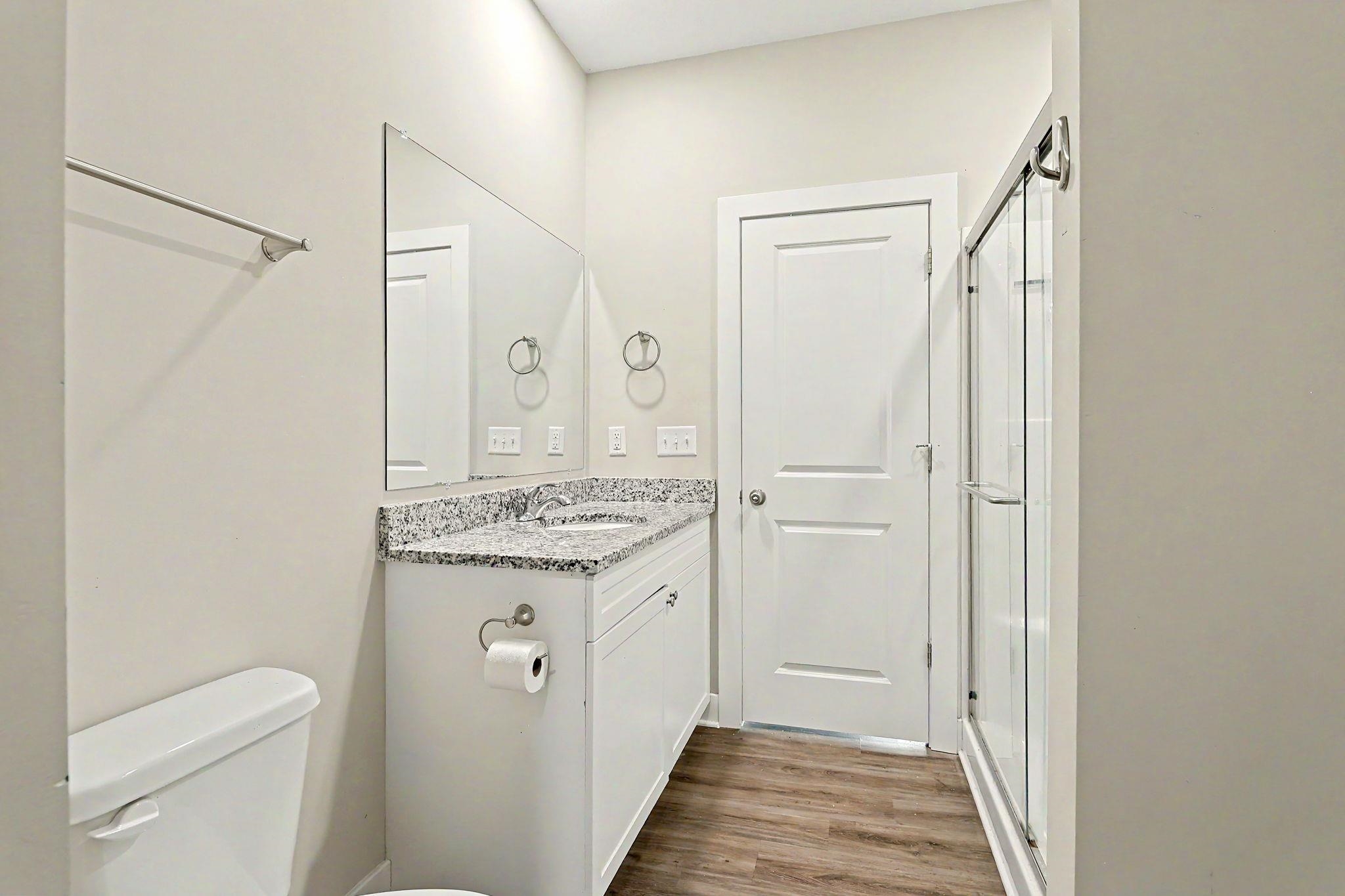 5229 N Cypress Property Photo 23