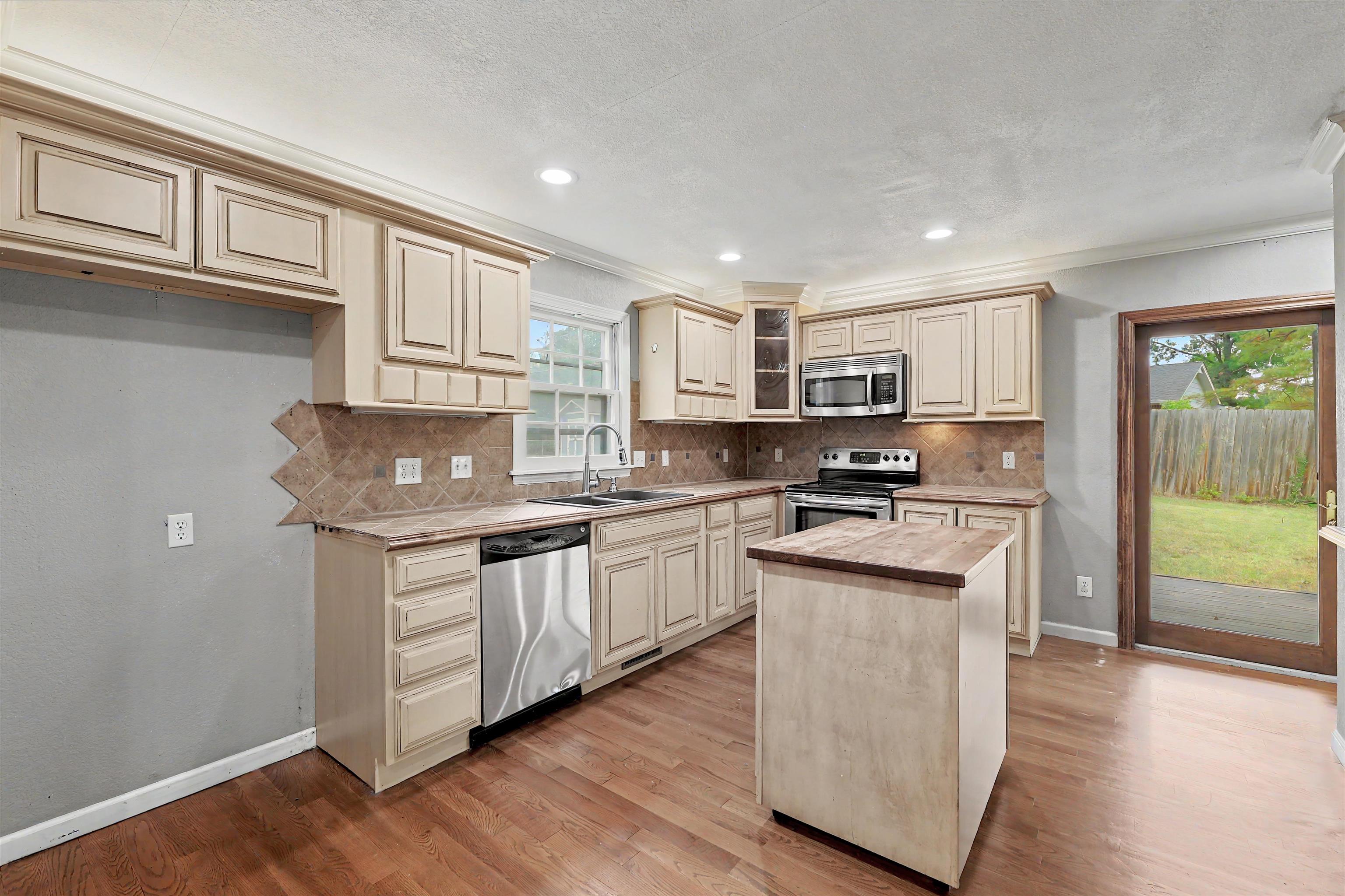 6502 E Aberdeen St Property Photo 13