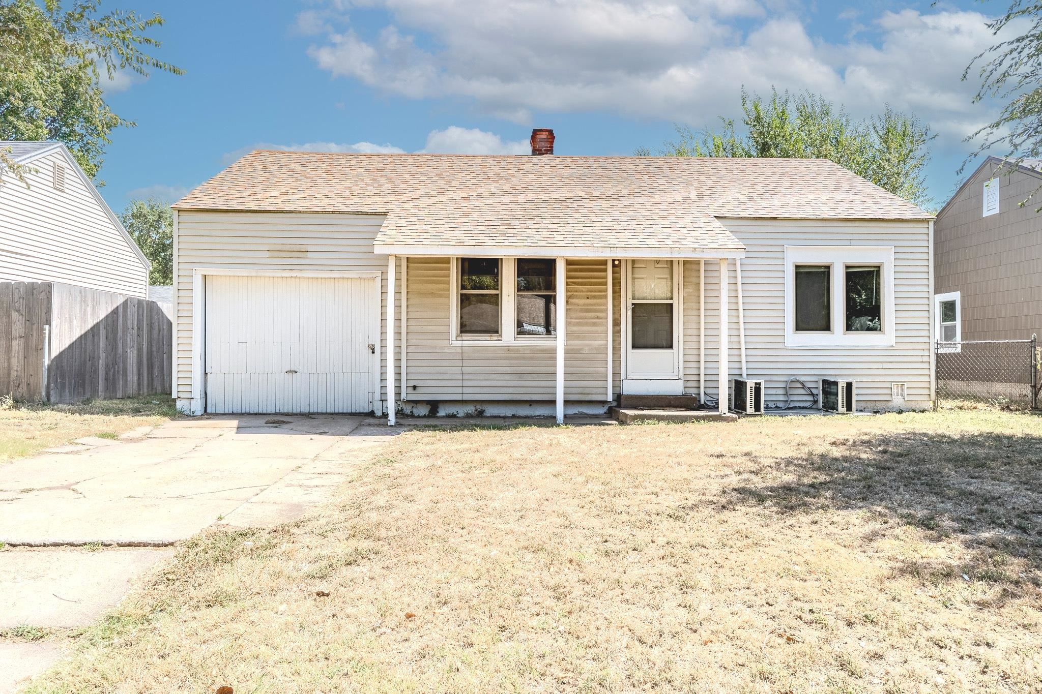 2334 S Ida Property Photo 1
