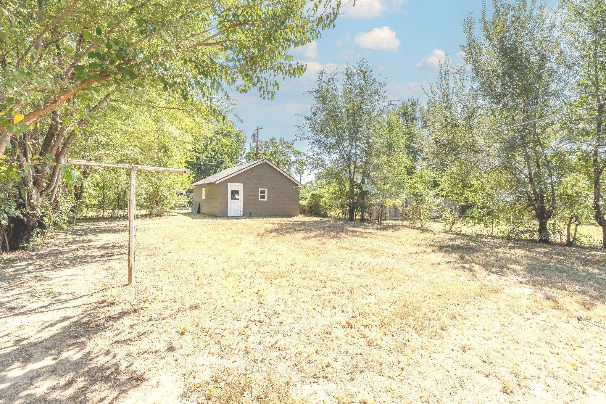 2340 S Ida Property Photo 16