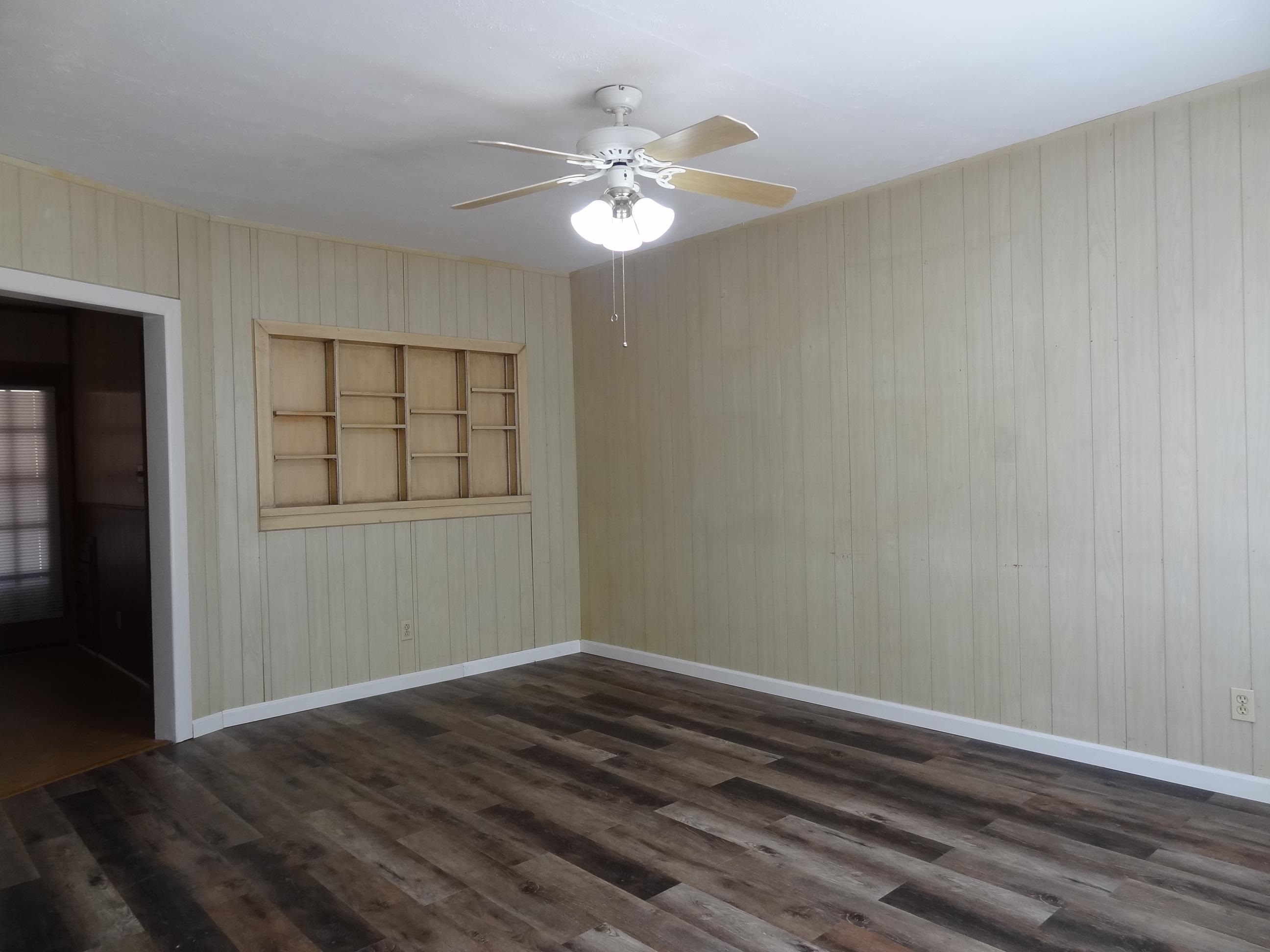 615 S Pershing Property Photo 2