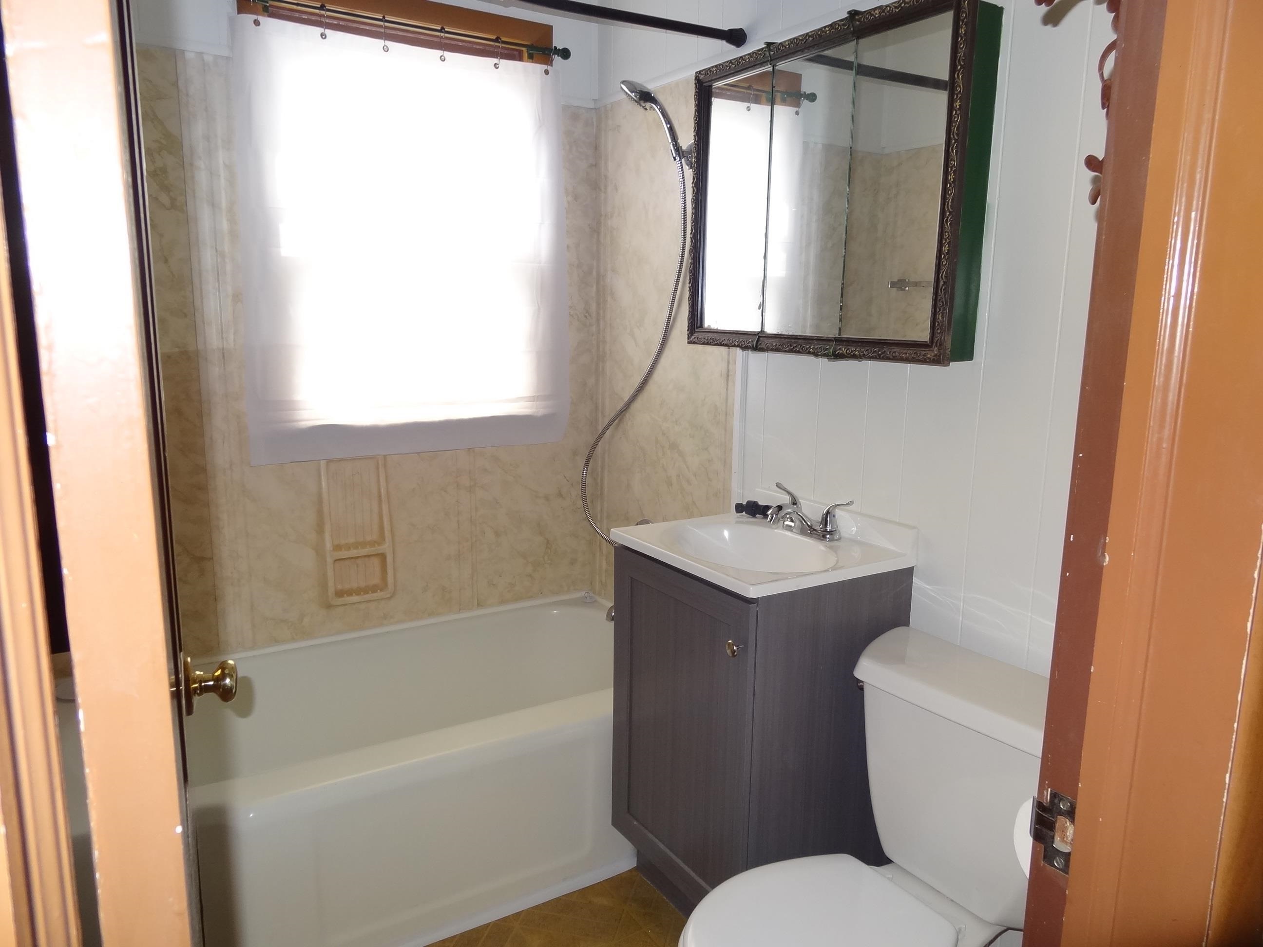 615 S Pershing Property Photo 8
