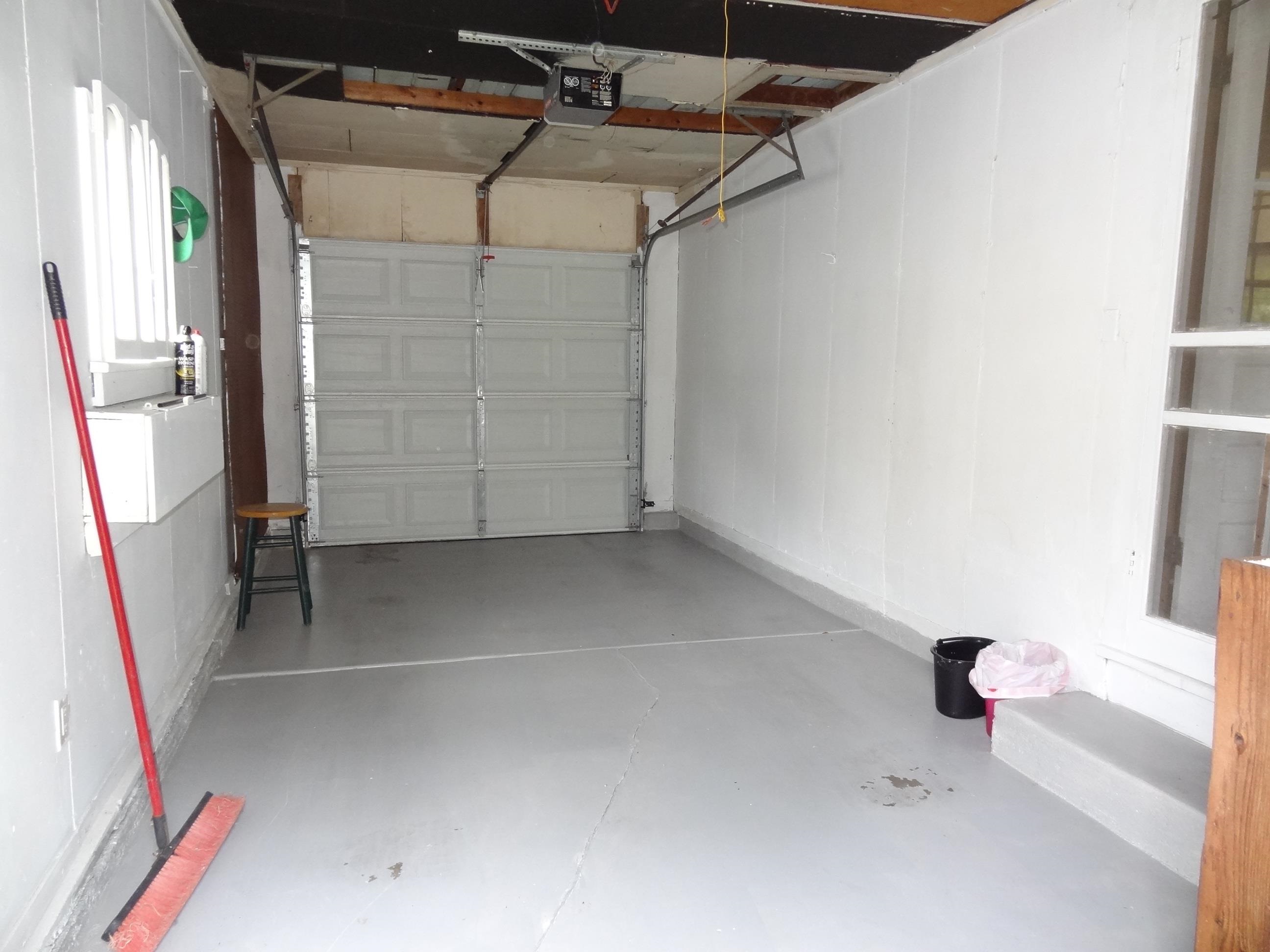 615 S Pershing Property Photo 12