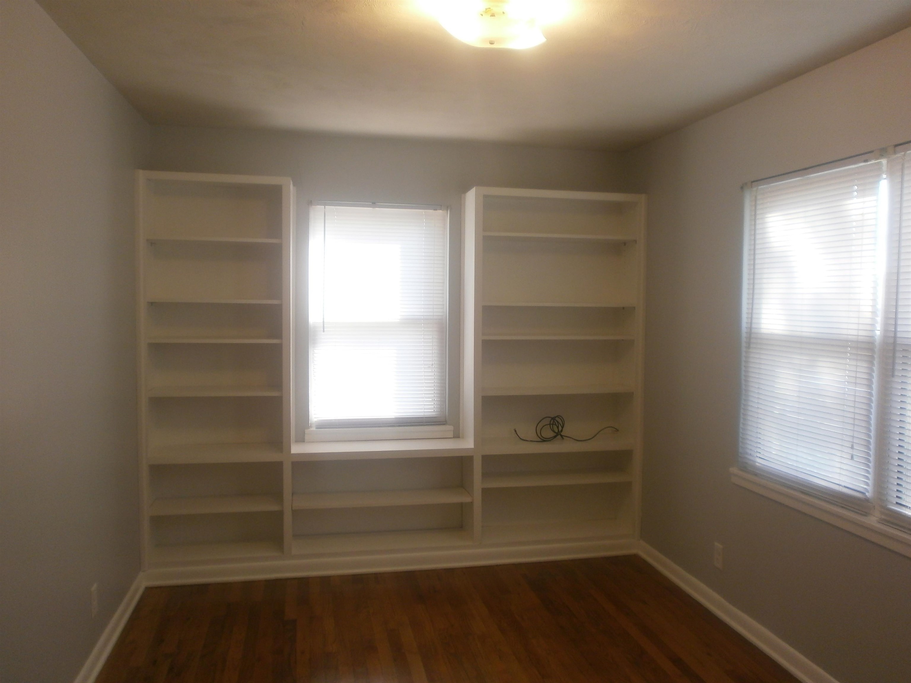 877 Vassar Dr Property Photo 10