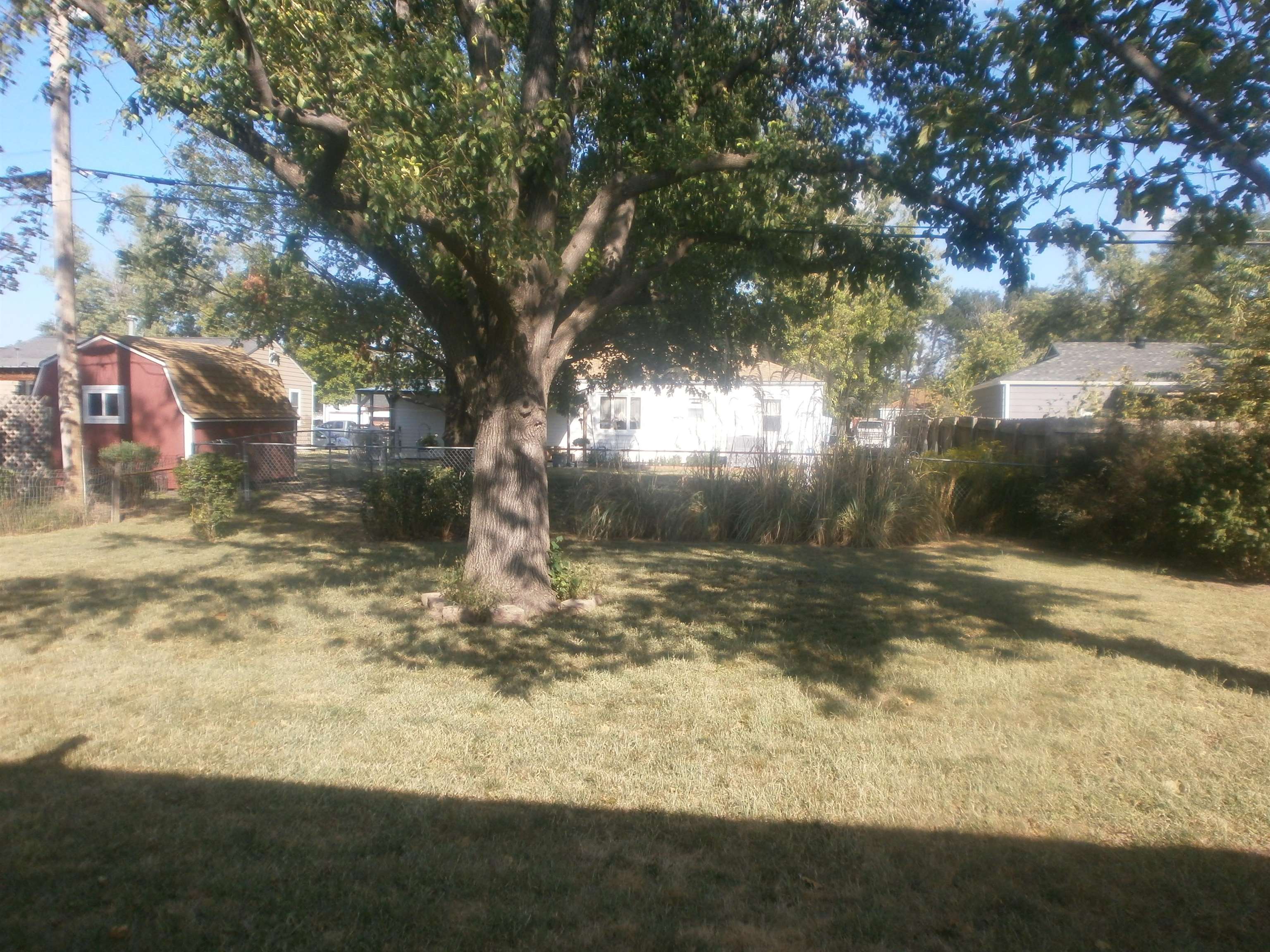 877 Vassar Dr Property Photo 18