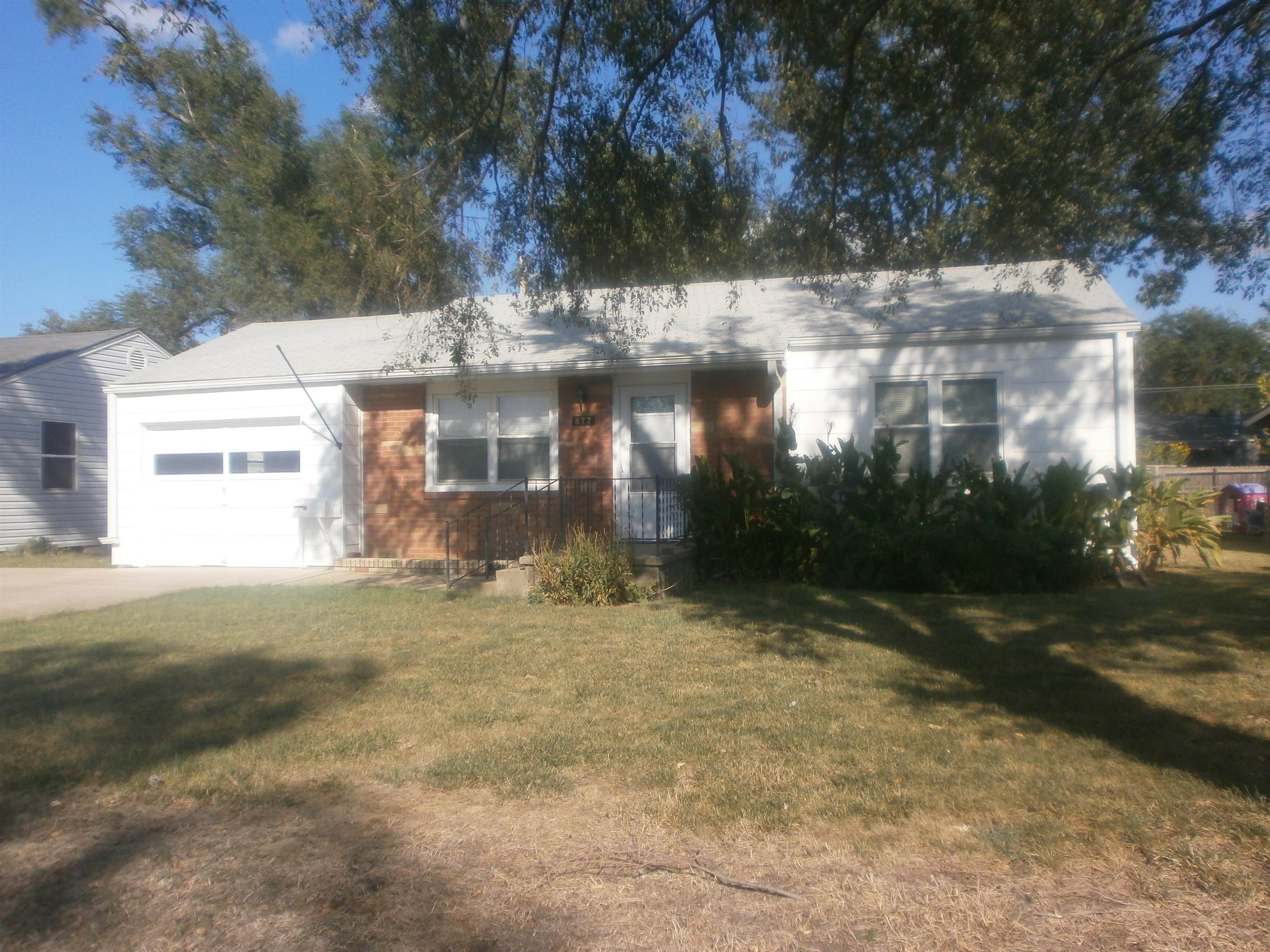 877 Vassar Dr Property Photo 19