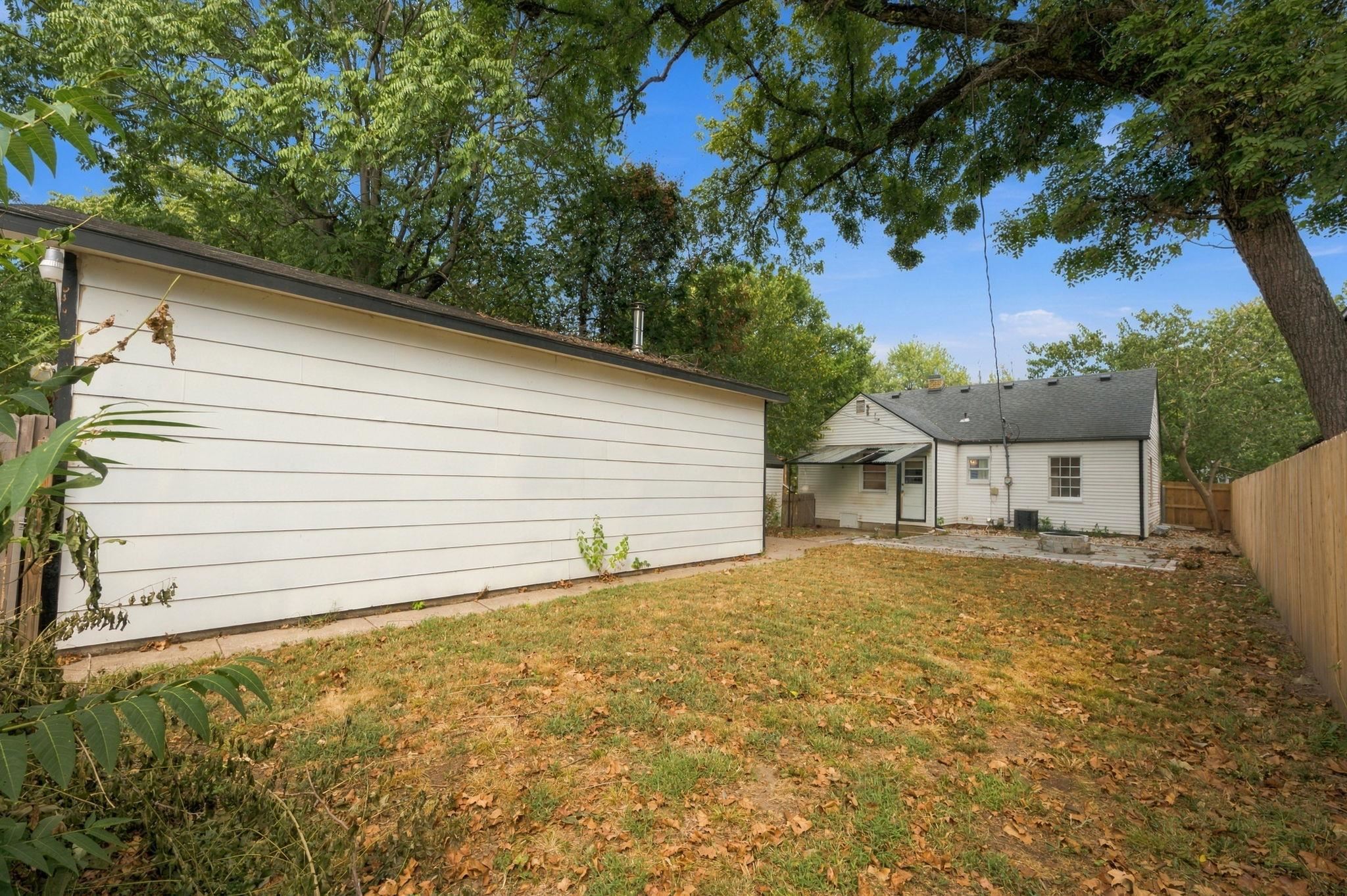 727 S Volutsia Ave Property Photo 28