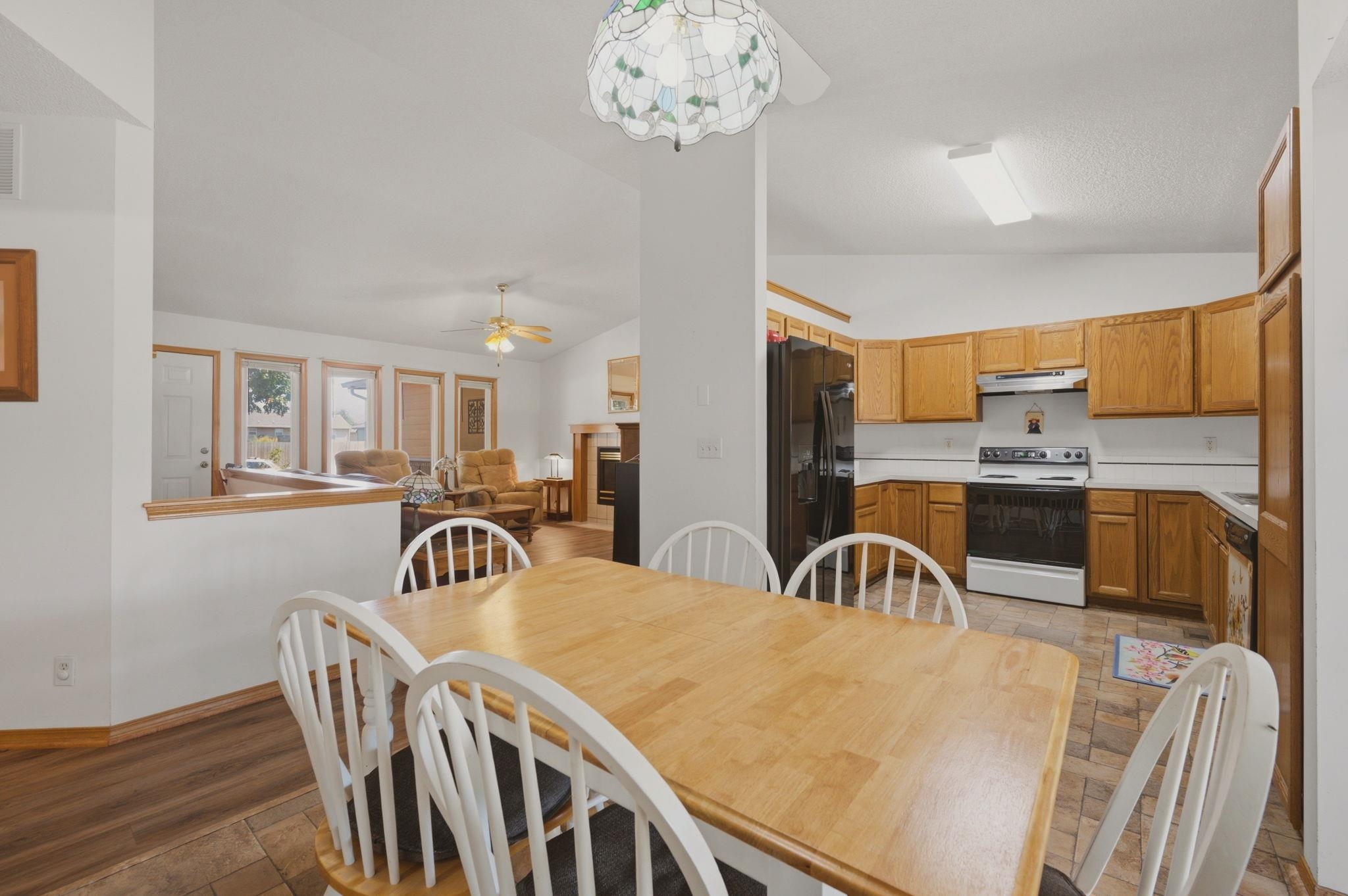 5711 W 40th St S Property Photo 9