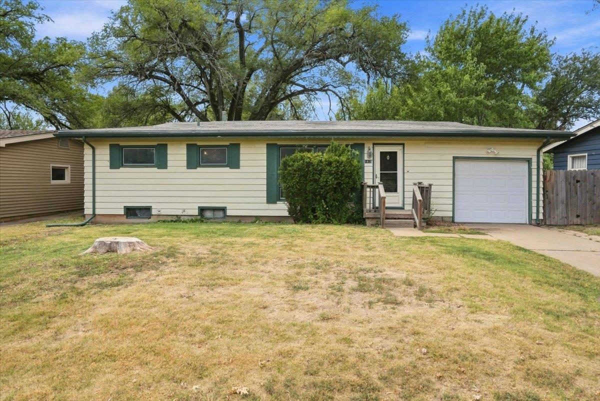 1415 N Prairie Ln. Property Photo 1
