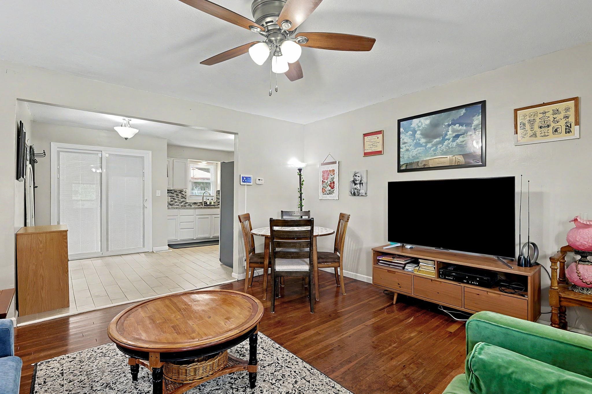 1837 S Drollinger Property Photo 6