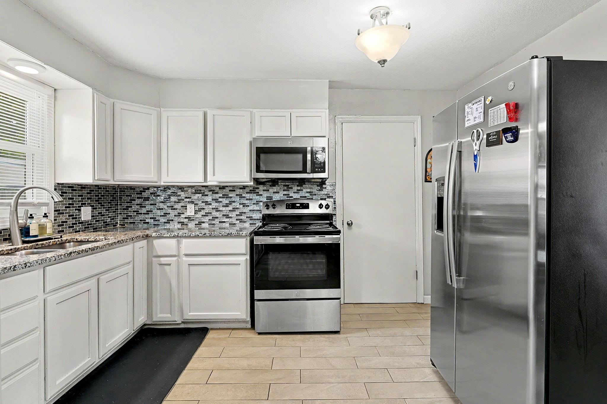 1837 S Drollinger Property Photo 9