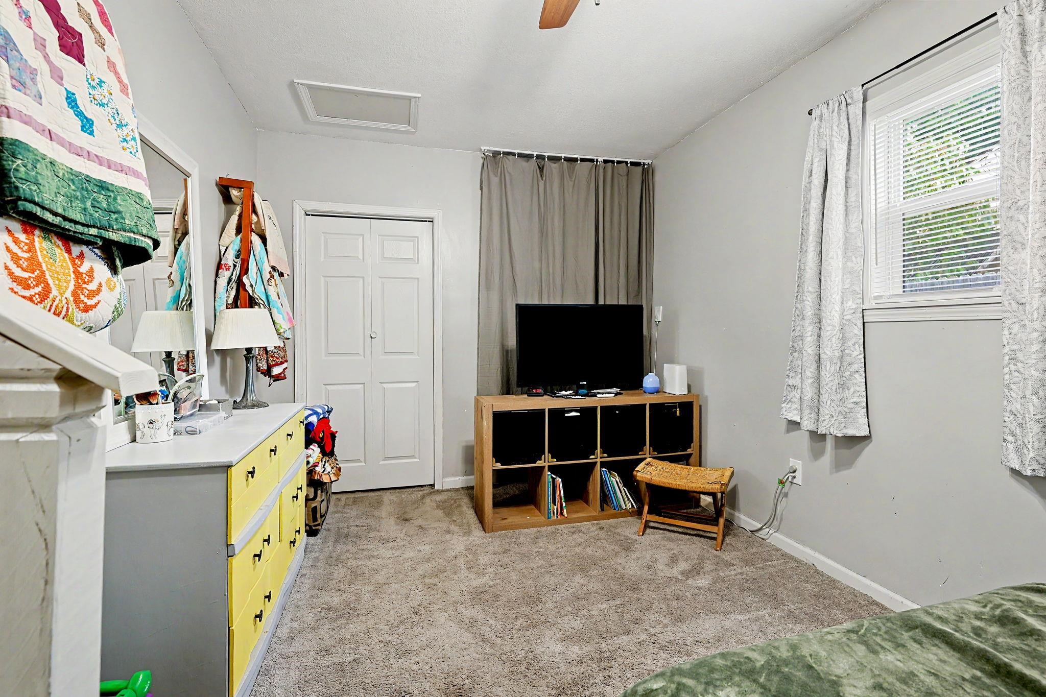1837 S Drollinger Property Photo 11