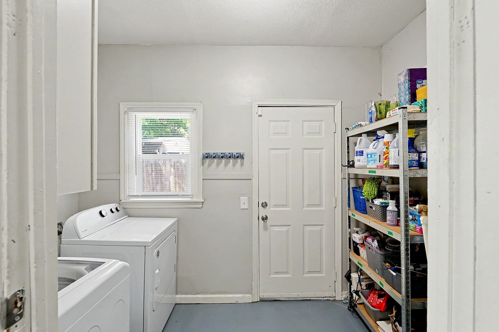 1837 S Drollinger Property Photo 18