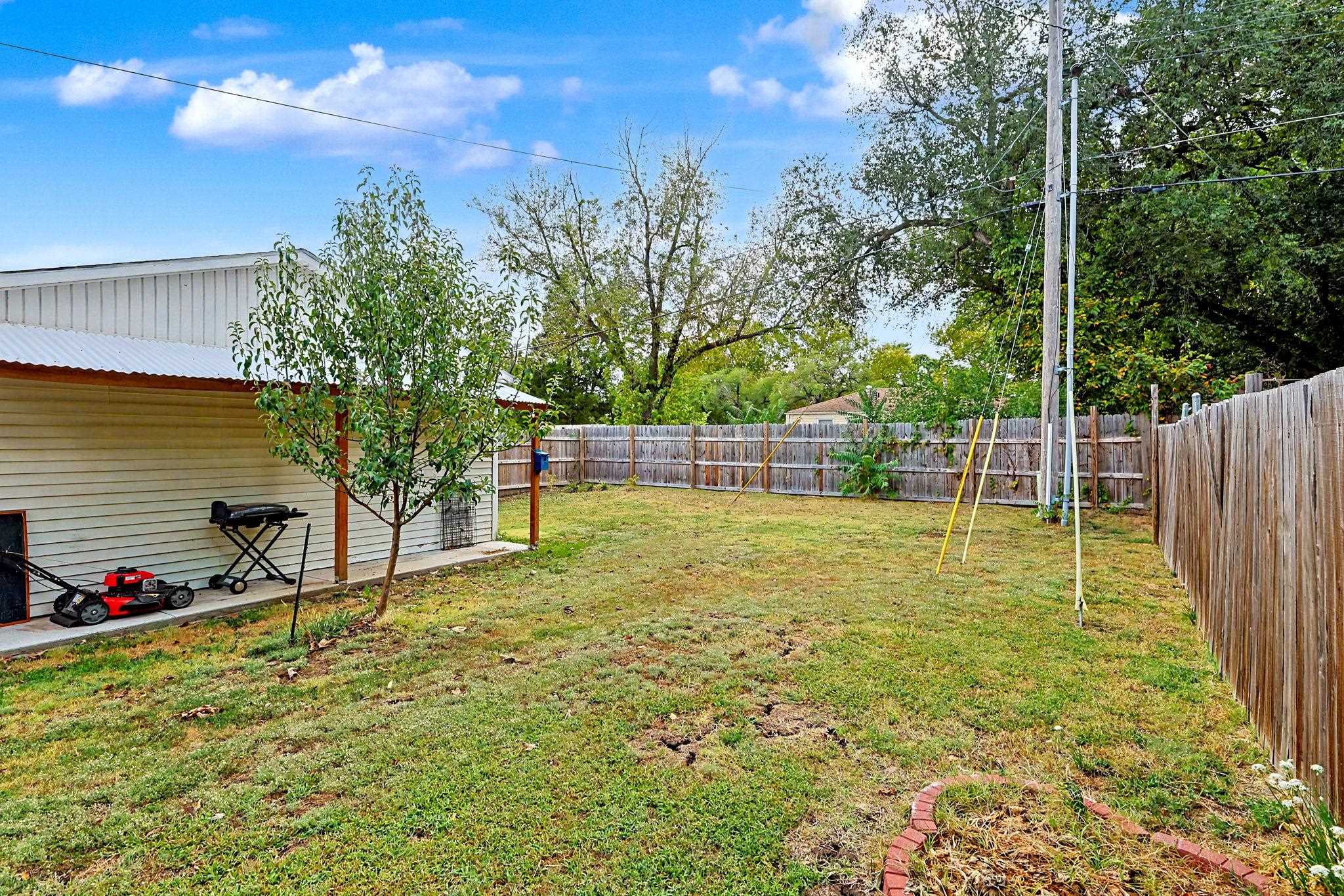 1837 S Drollinger Property Photo 24