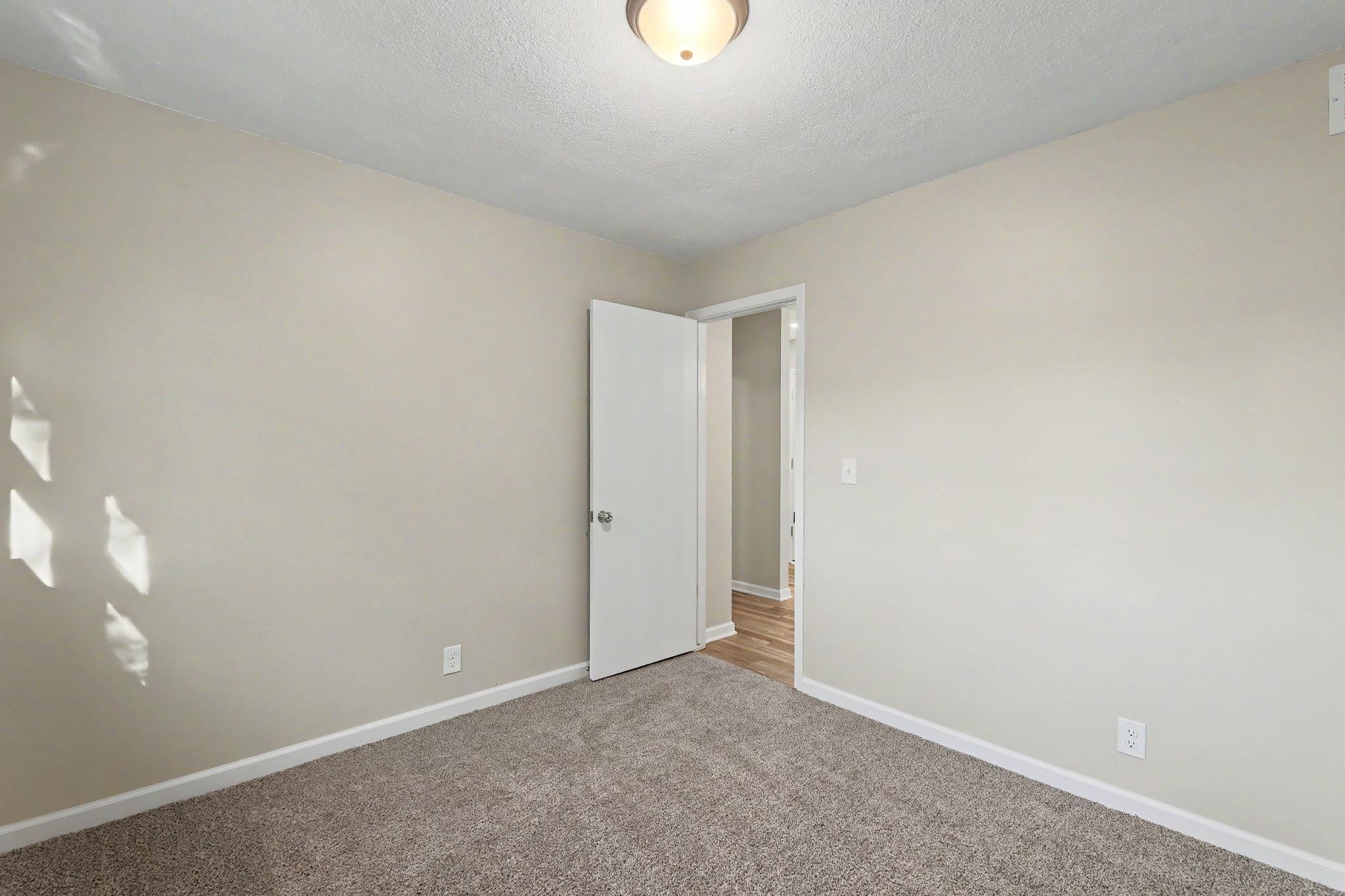 2420 N Edgemoor Property Photo 21
