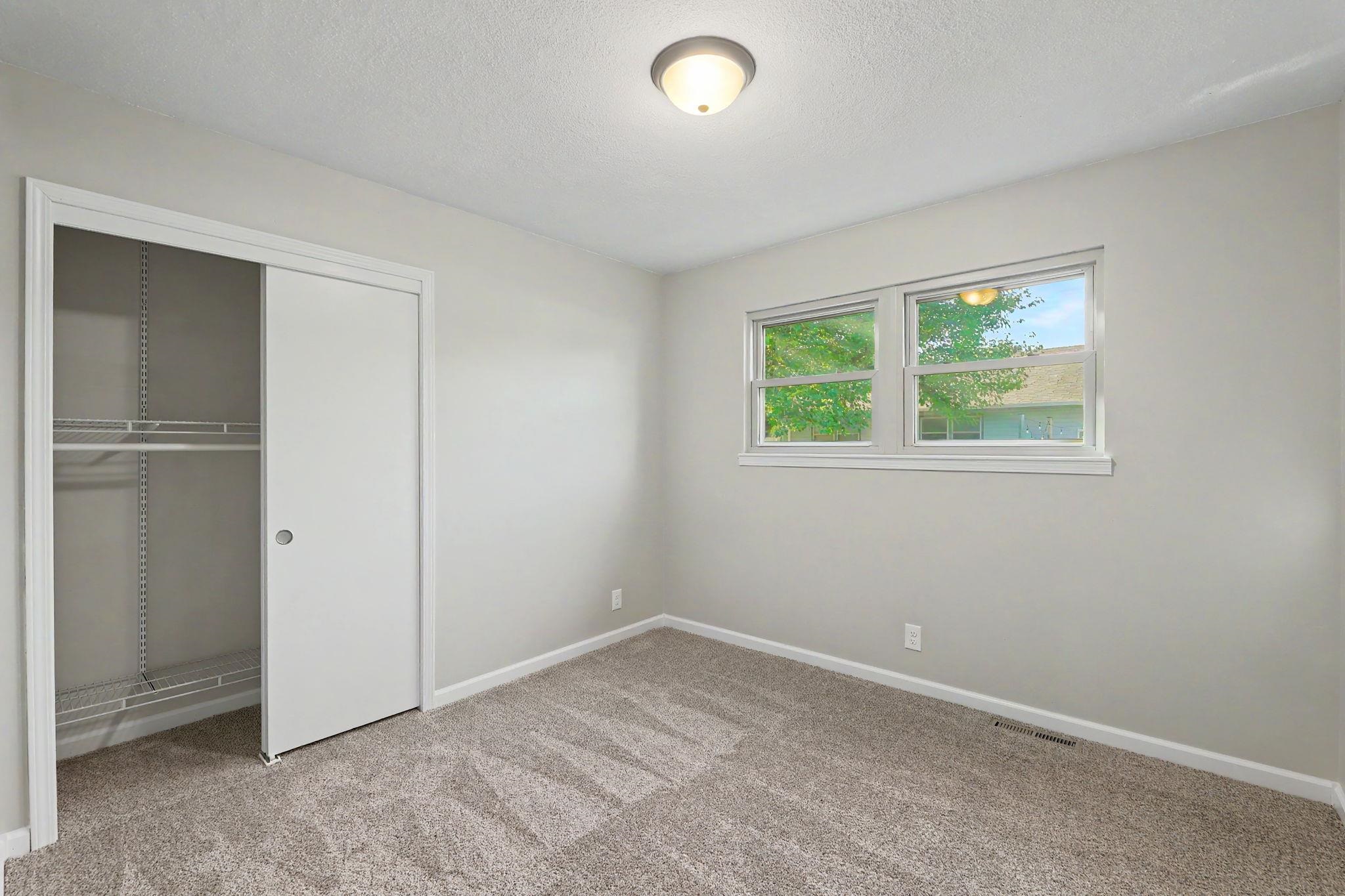 2420 N Edgemoor Property Photo 22
