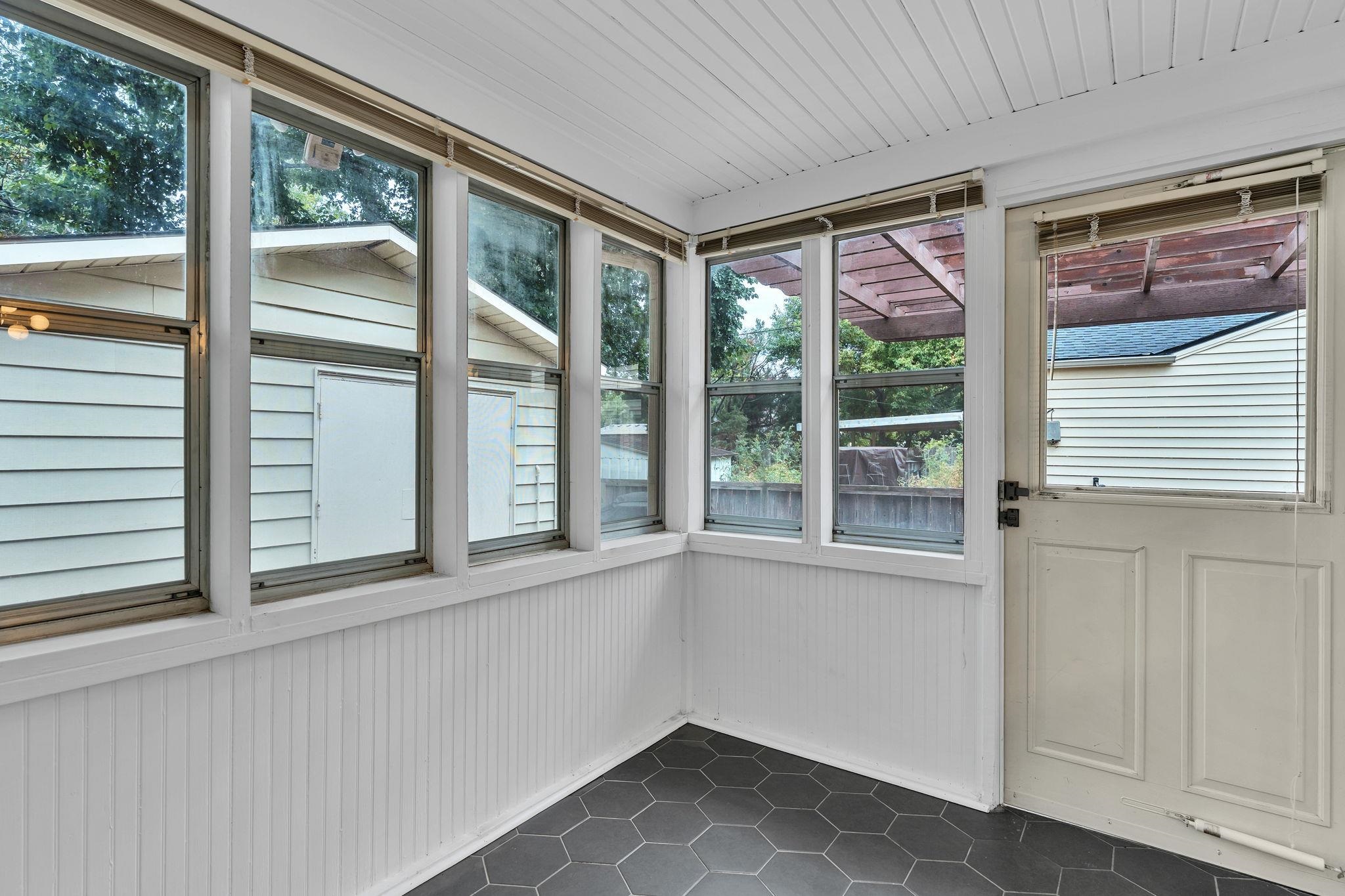 5819 Blueridge St Property Photo 14